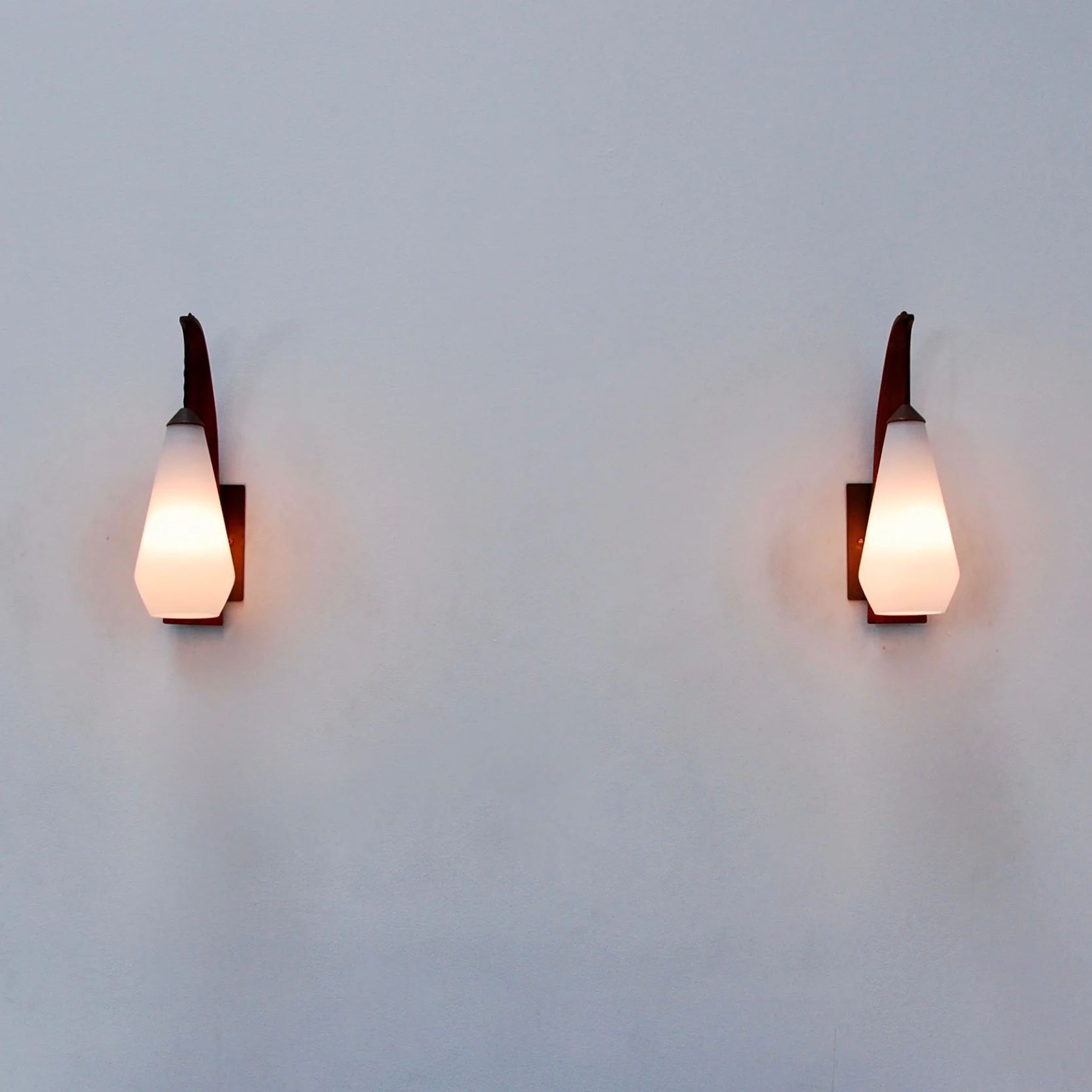 DanishTeakSconces14.jpg