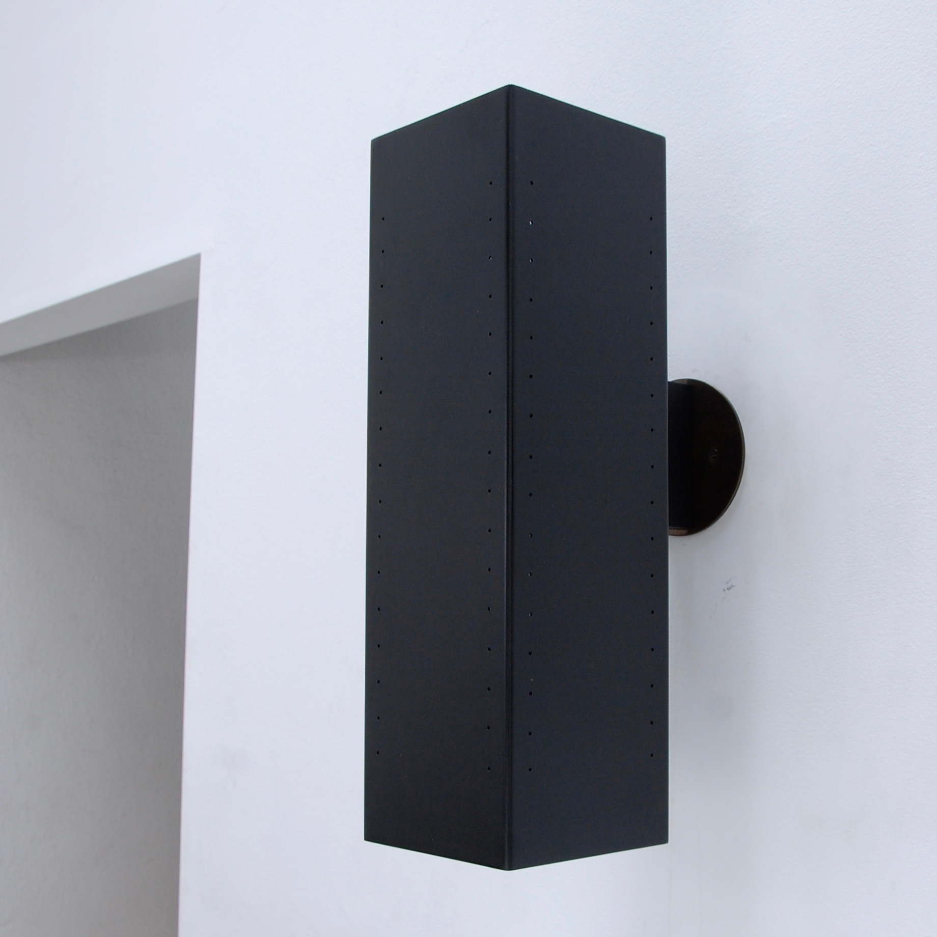 LUlithOutdoorSconces8.jpg