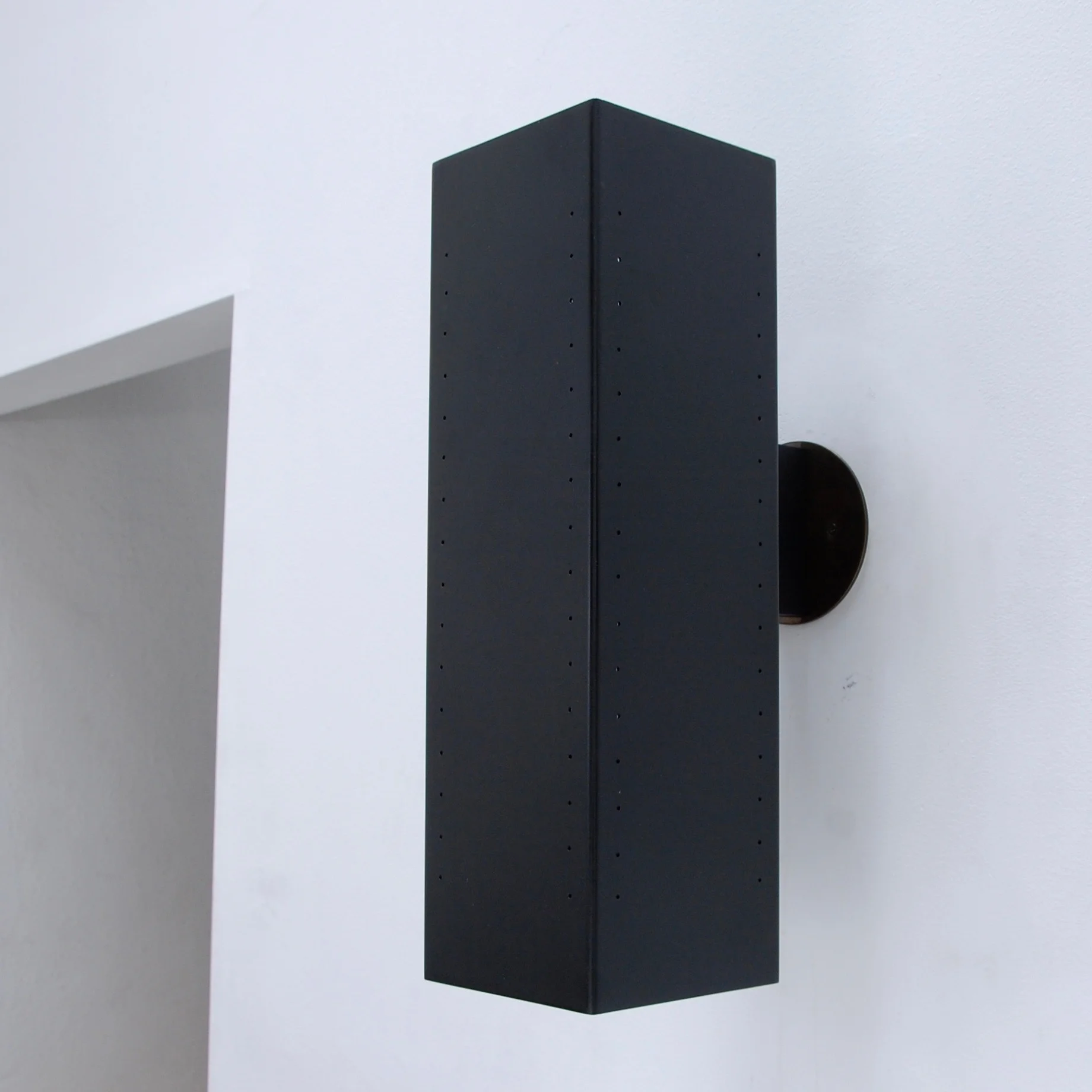 LUlithOutdoorSconces8.jpg