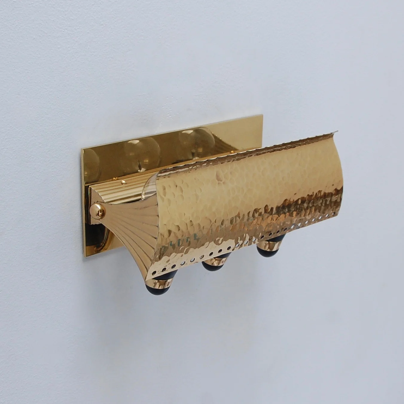 Early60sItalianSconces5.jpg