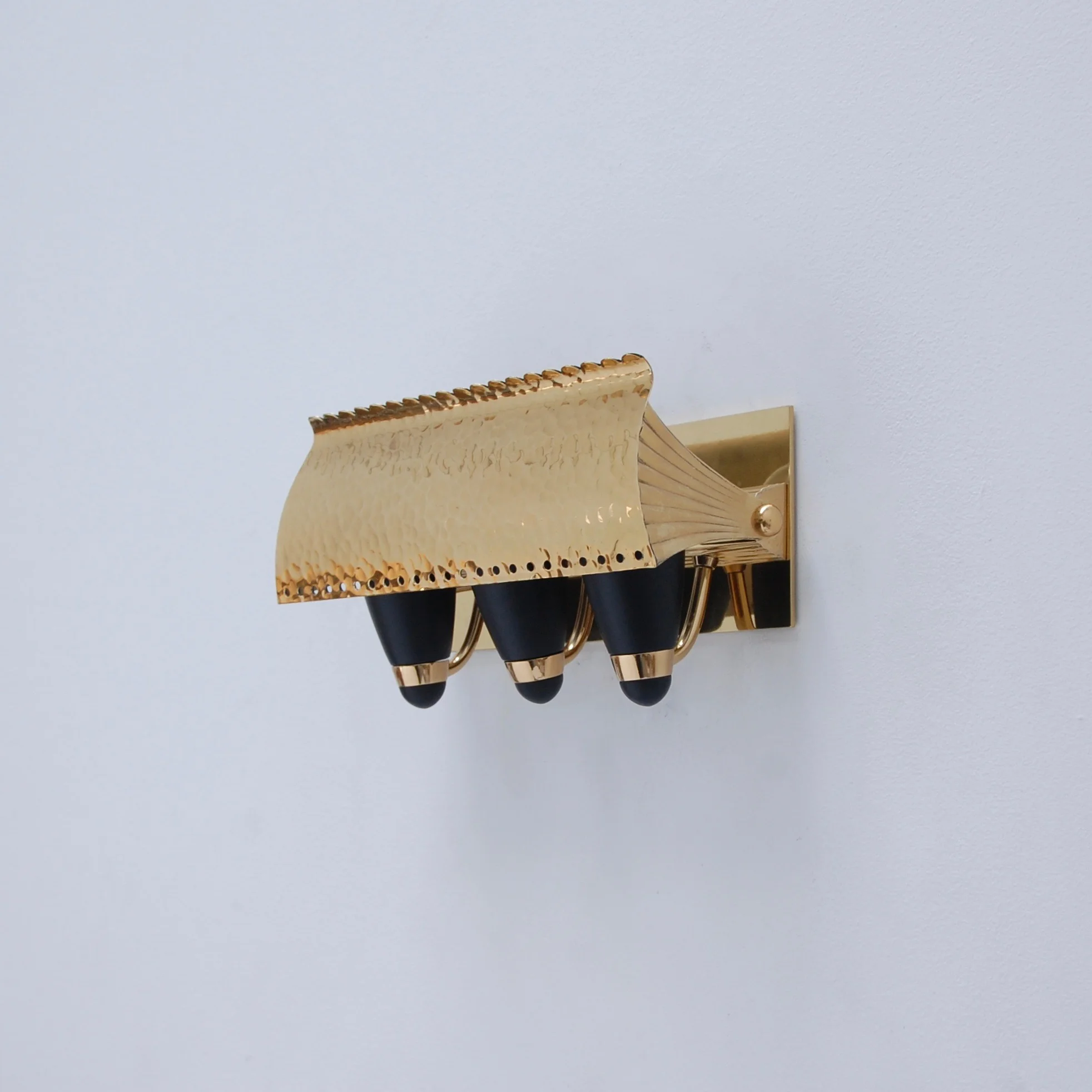 Early60sItalianSconces4.jpg