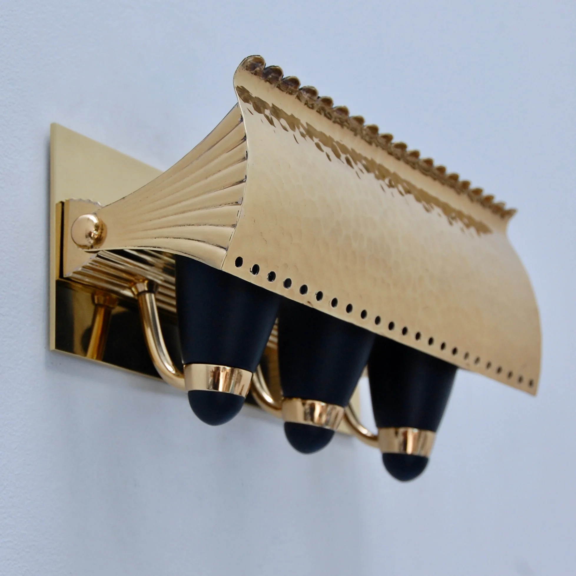 Early60sItalianSconces8.jpg