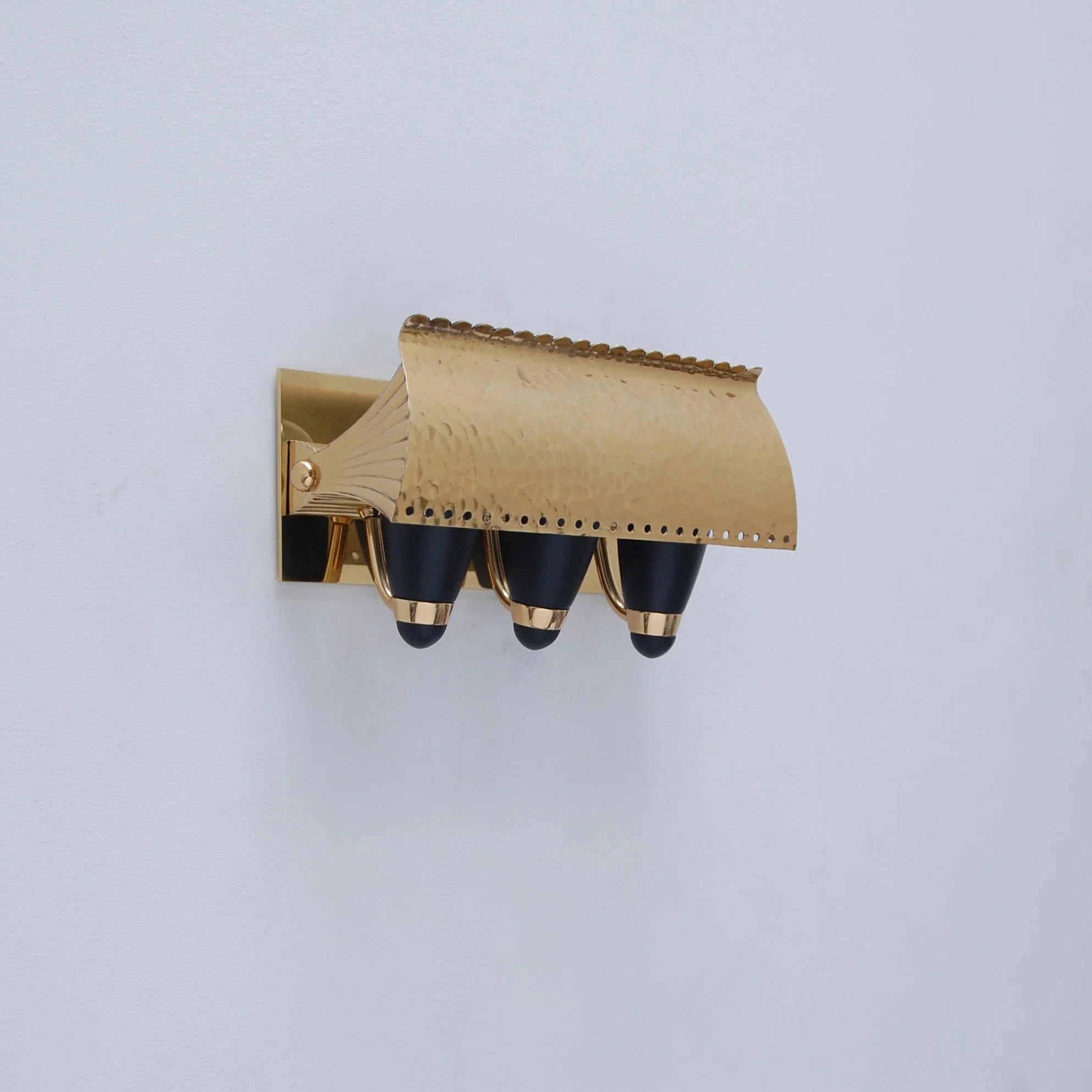 Early60sItalianSconces15.jpg