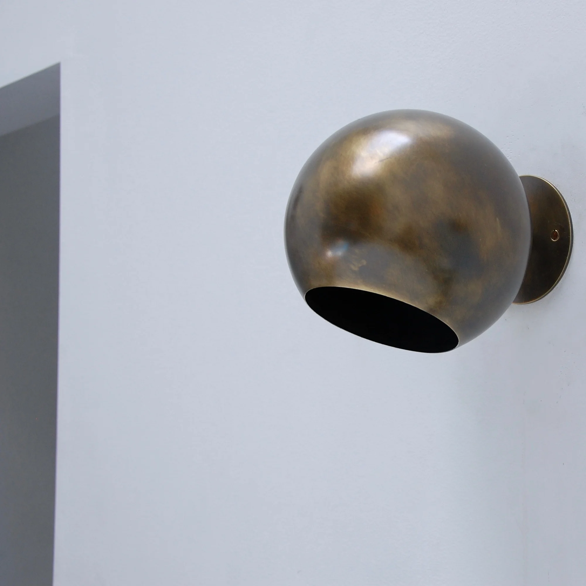 LightolierDirectionalSconces4.jpg