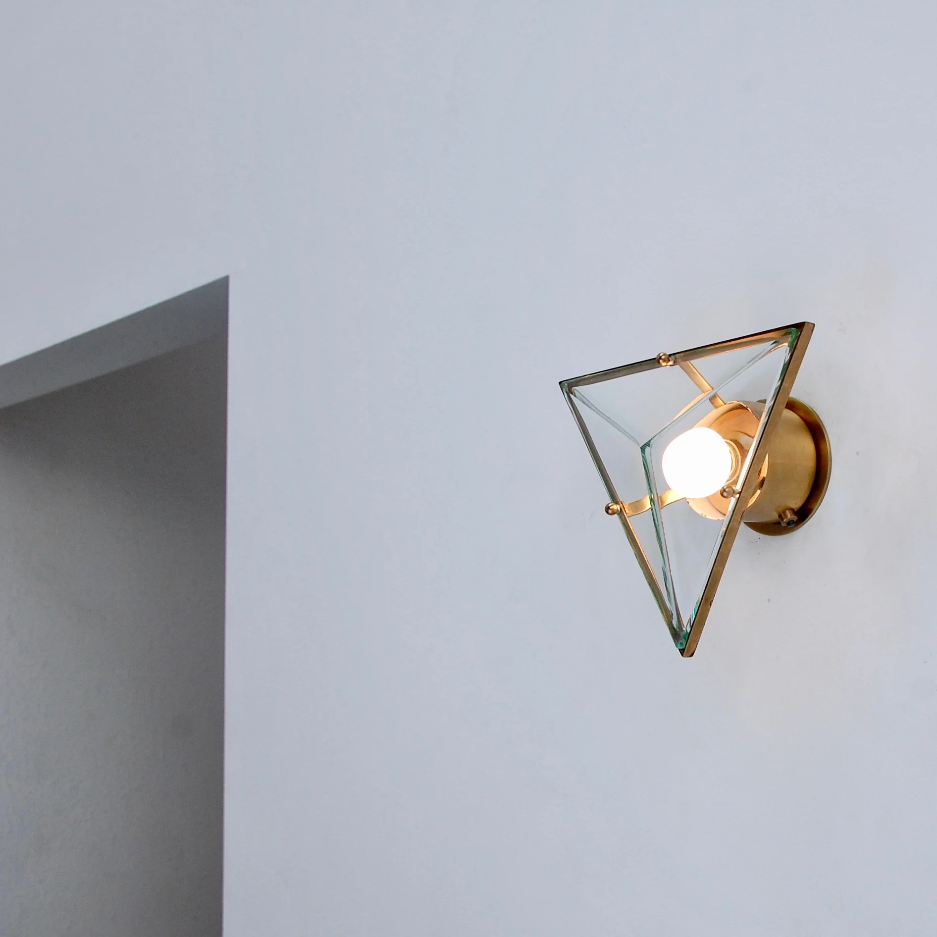 CrystalArteTriangularSconces9.jpg