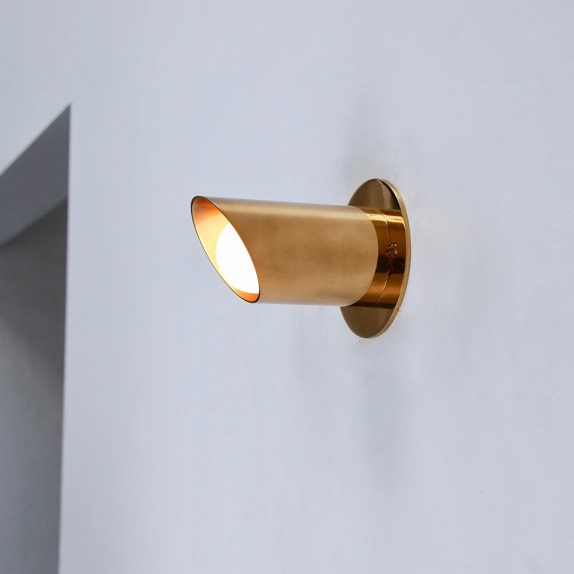 LUpipeBrassSconces8.jpg