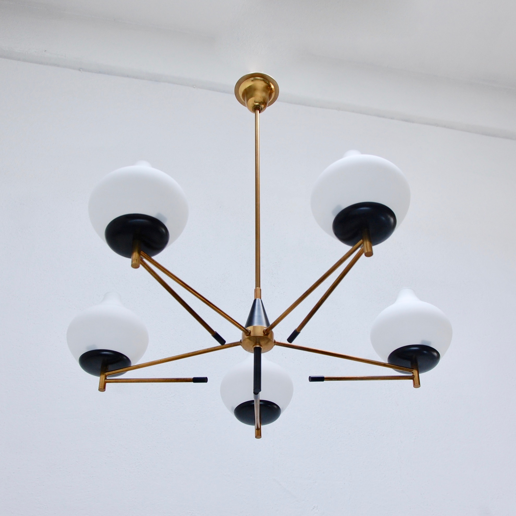 ModernGeometricChandelier2.jpg