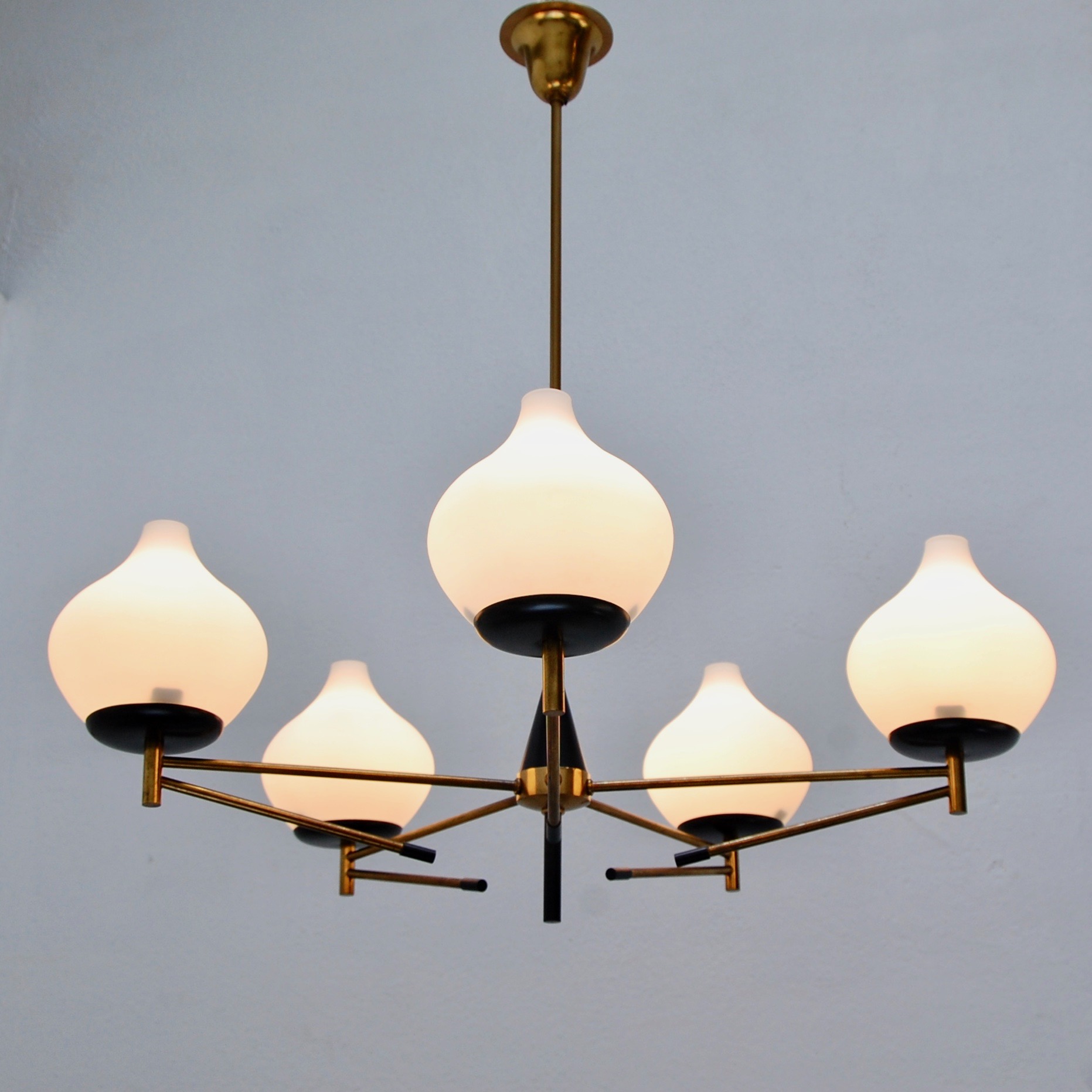 ModernGeometricChandelier10.jpg