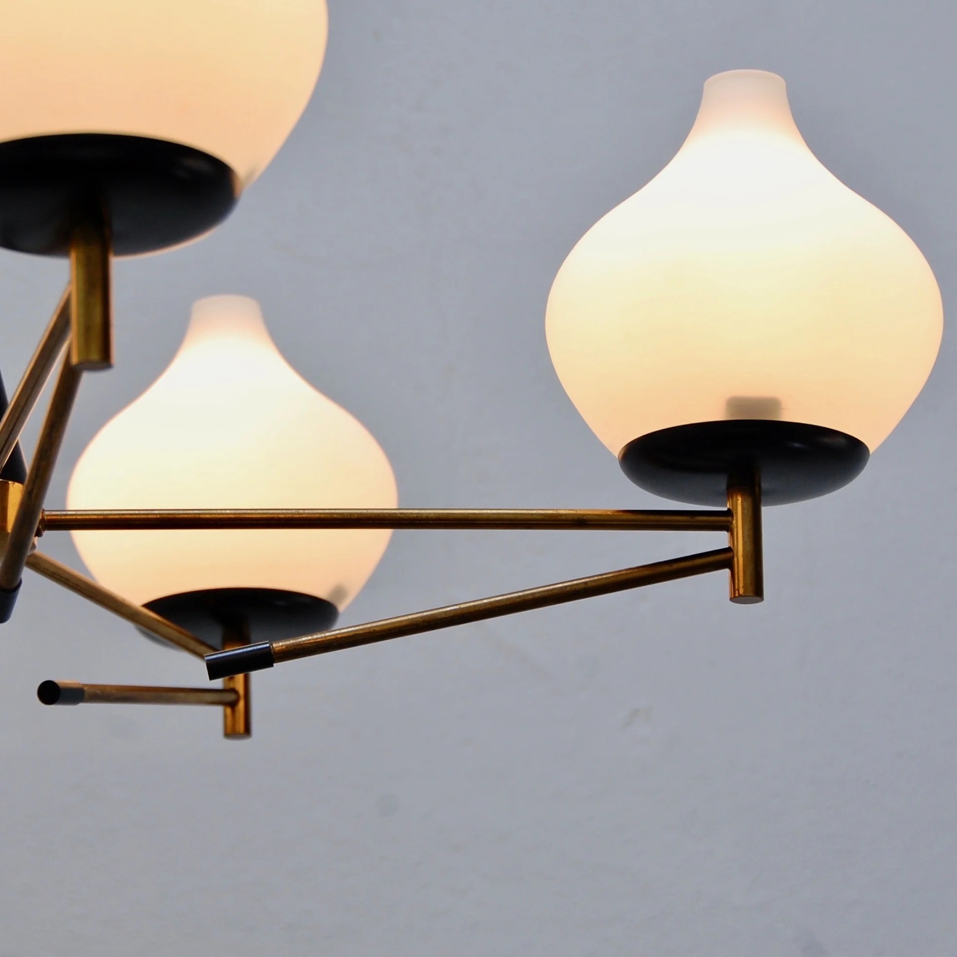 ModernGeometricChandelier11.jpg