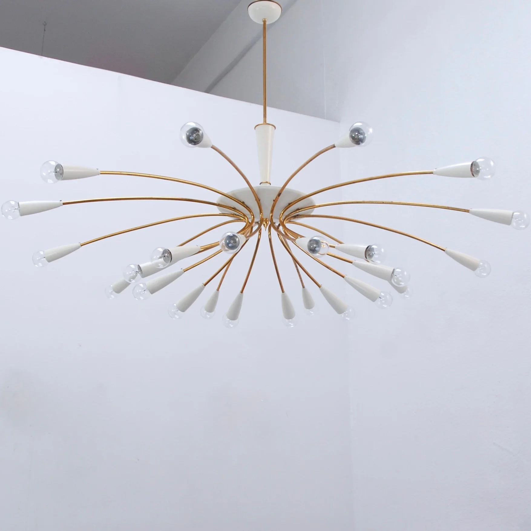 Monumental50s24LightChandelier3.jpg