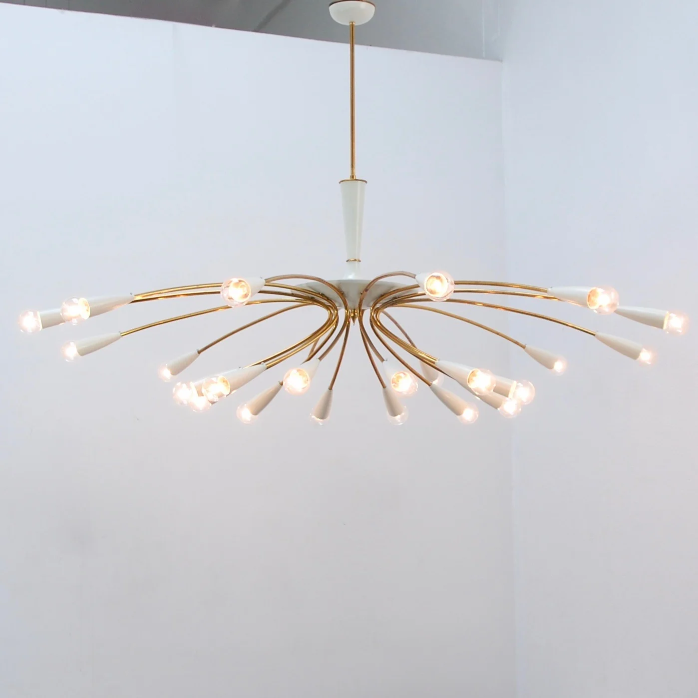 Monumental50s24LightChandelier5.jpg