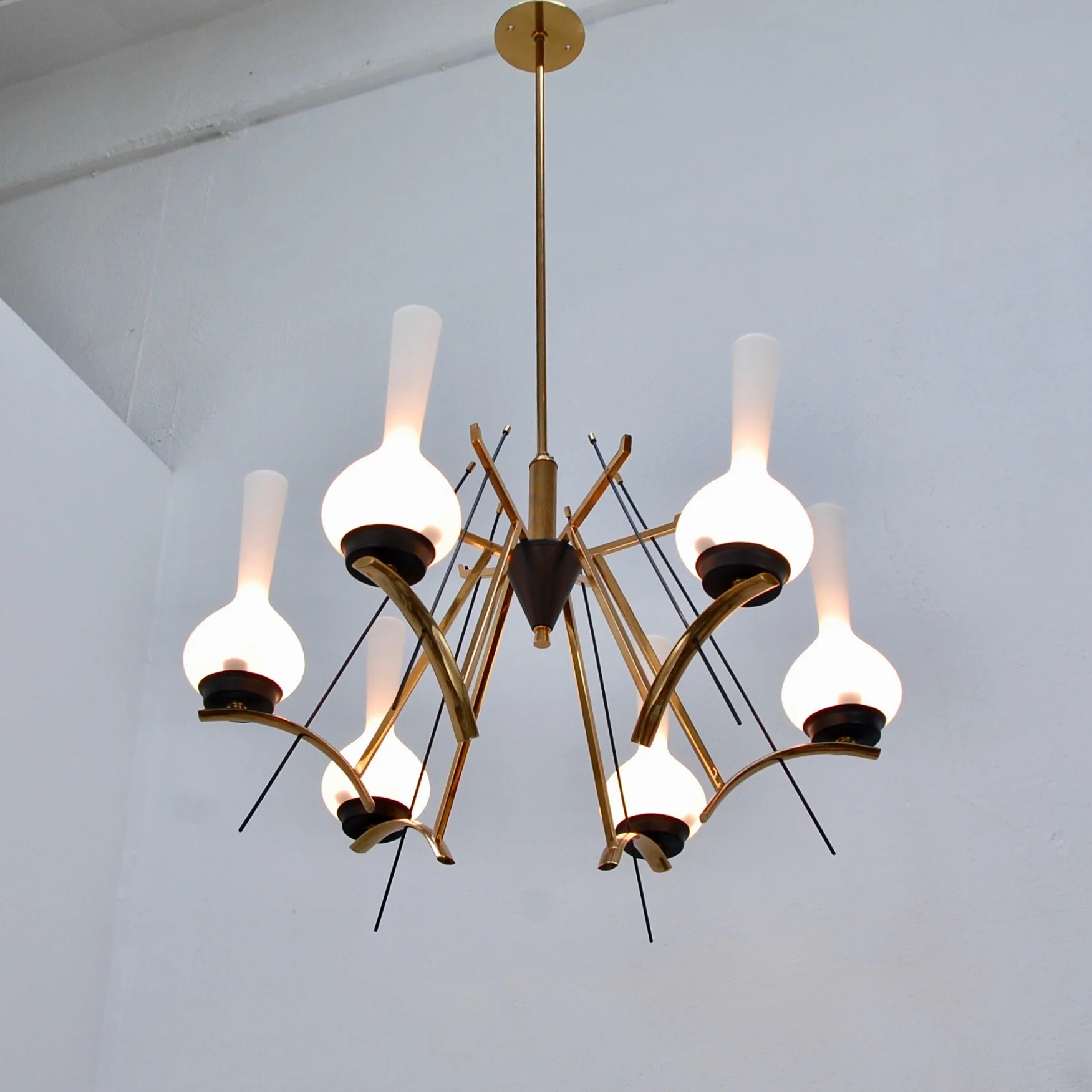 MidCenturyItalianChandelier10.jpg