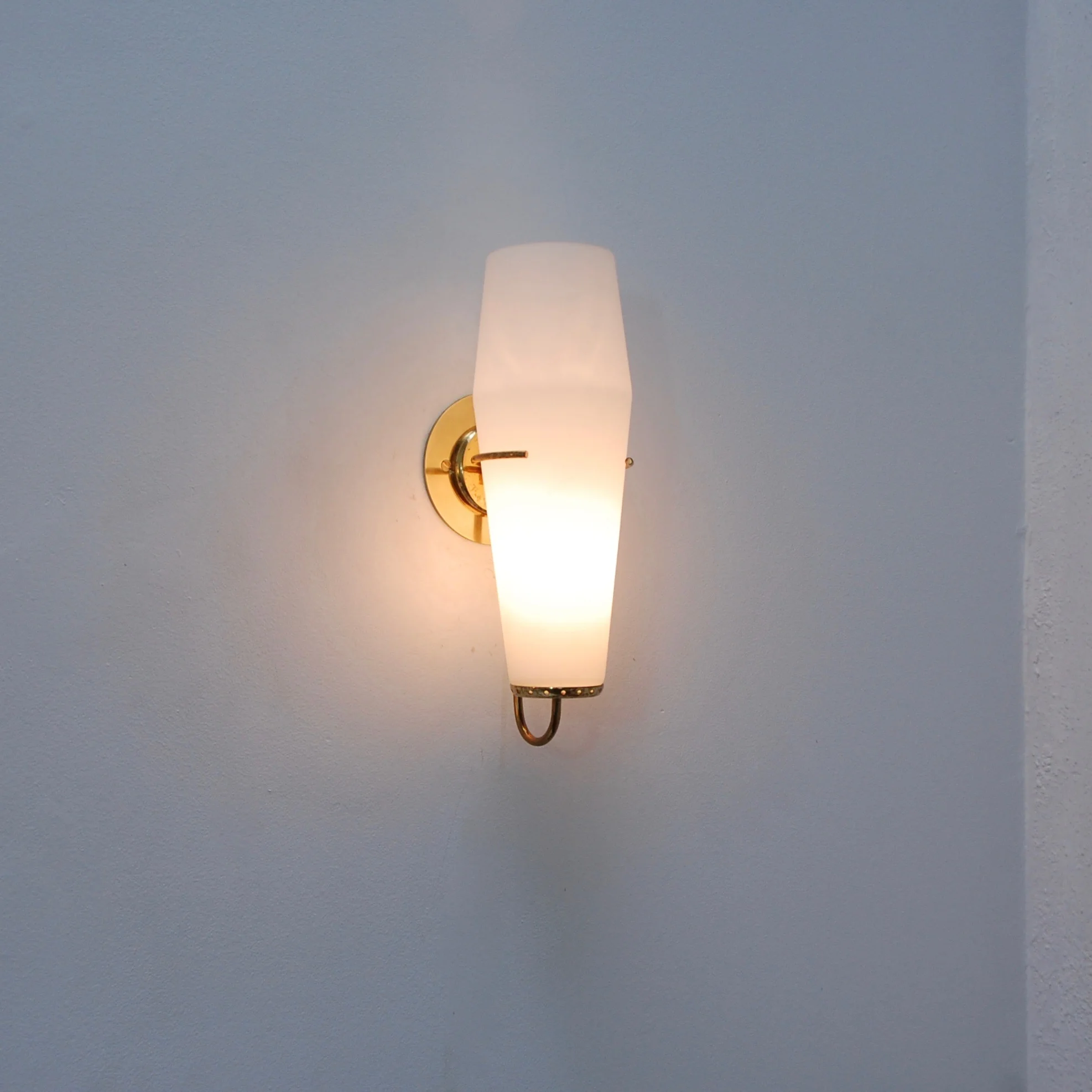 ItalianBrassandGlassSconces12.jpg