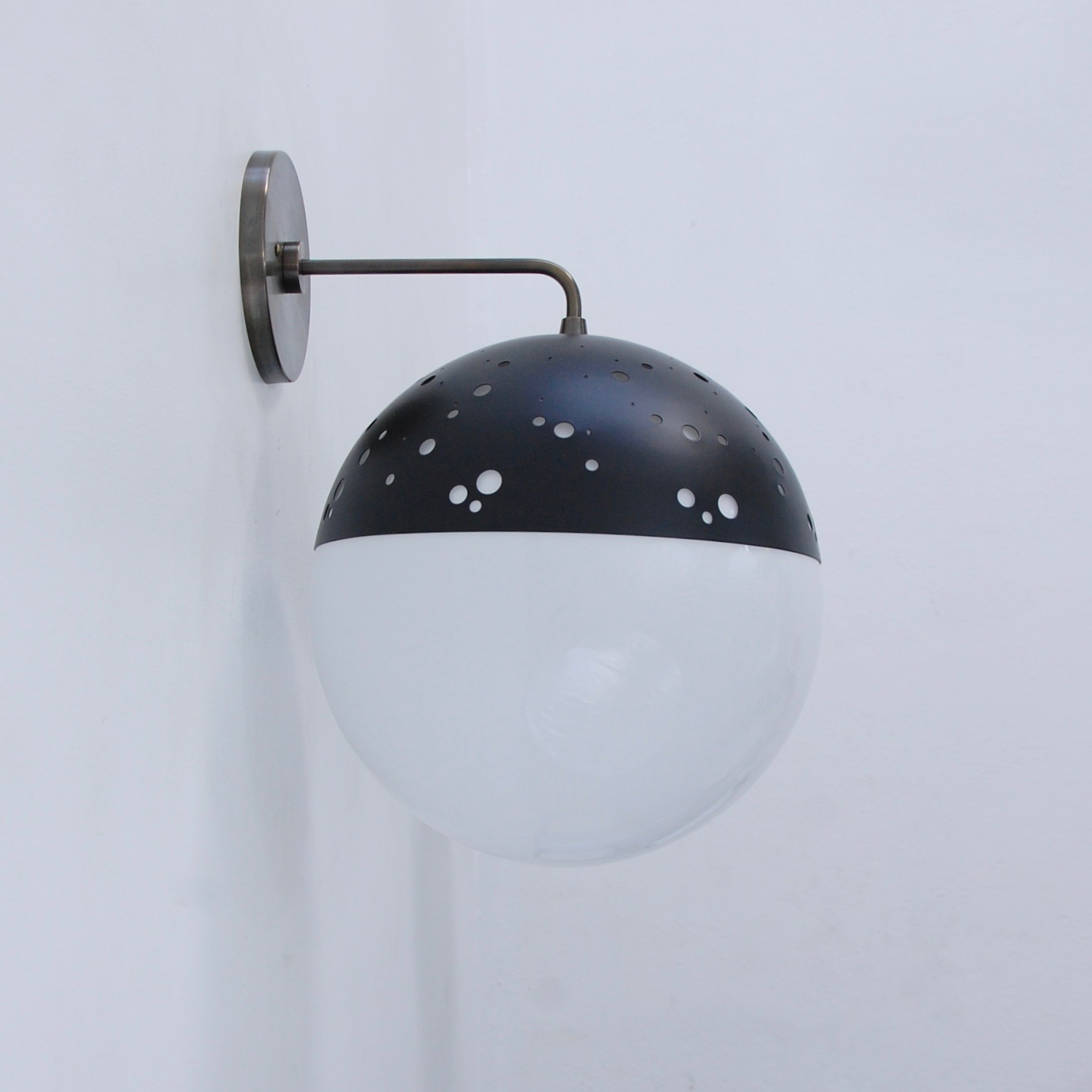 60sAmericanGlobeSconces4.jpeg