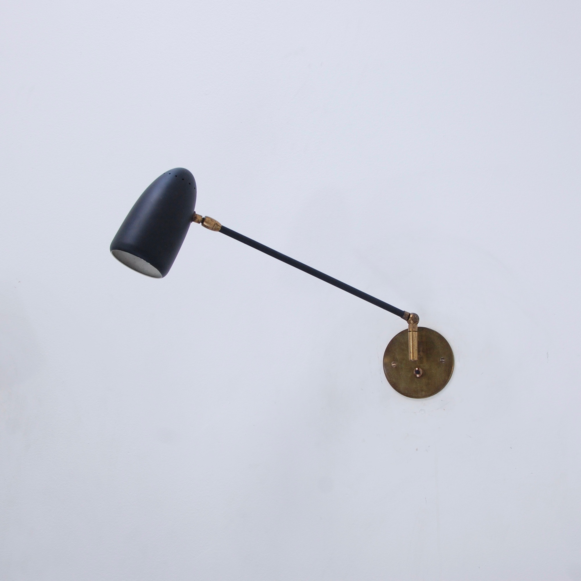 StilnovoArticulatedDirectionalSconce4.jpeg