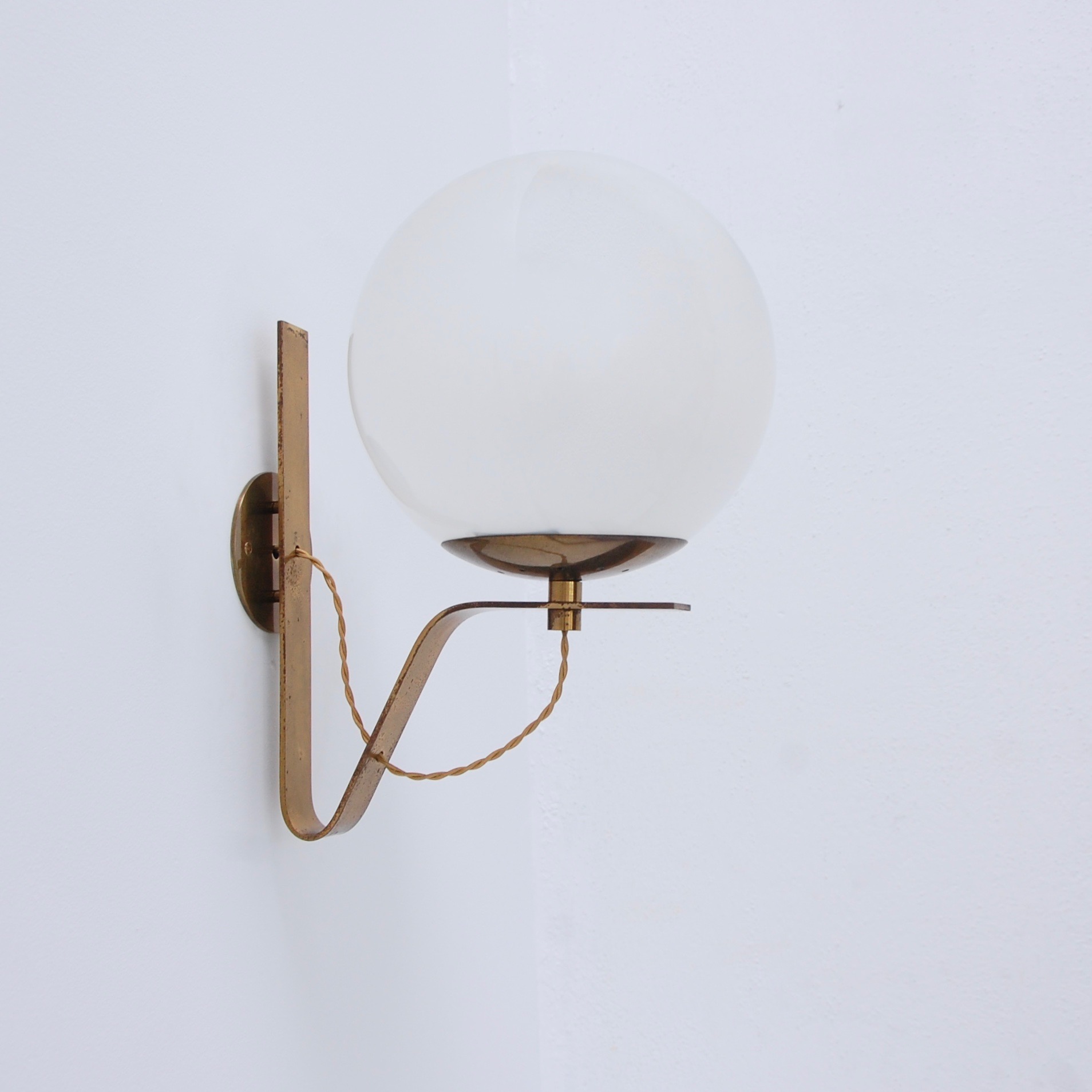 LargeItalianGlobeSconces12.jpeg