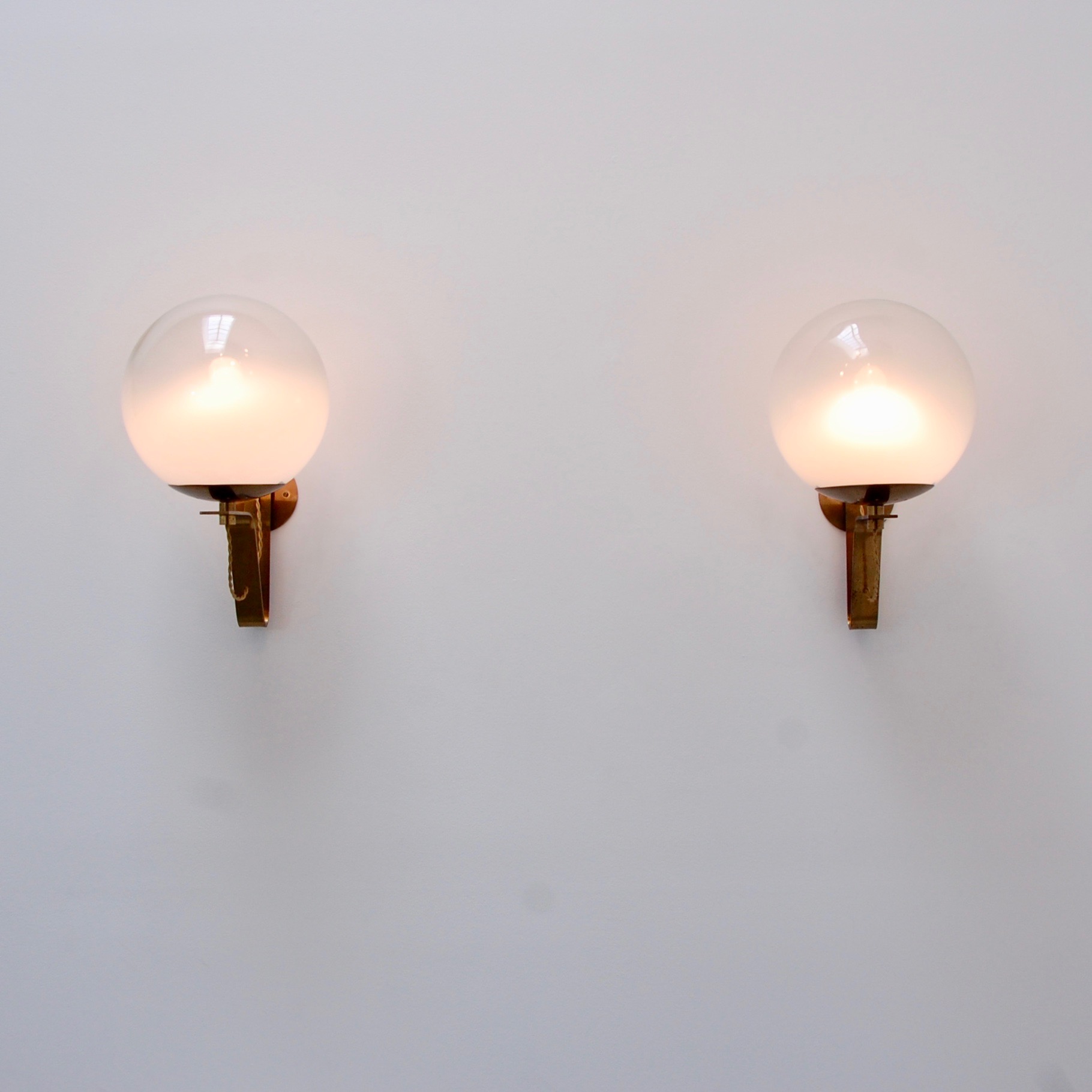 LargeItalianGlobeSconces13.jpeg
