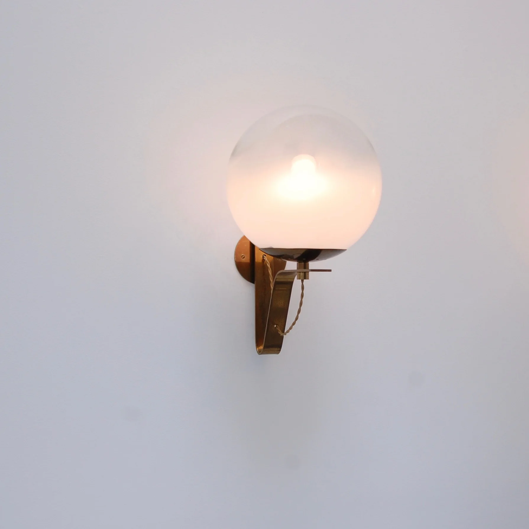 LargeItalianGlobeSconces15.jpeg