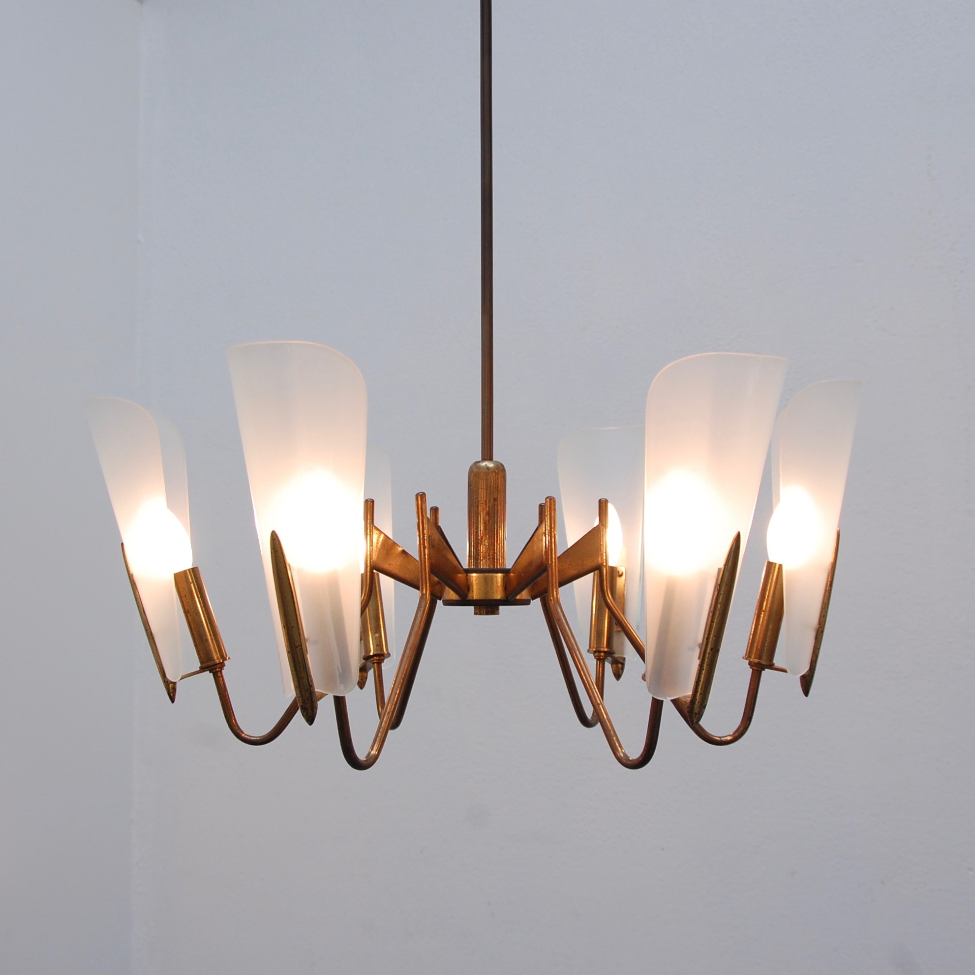GlassLeafChandelier10.jpeg