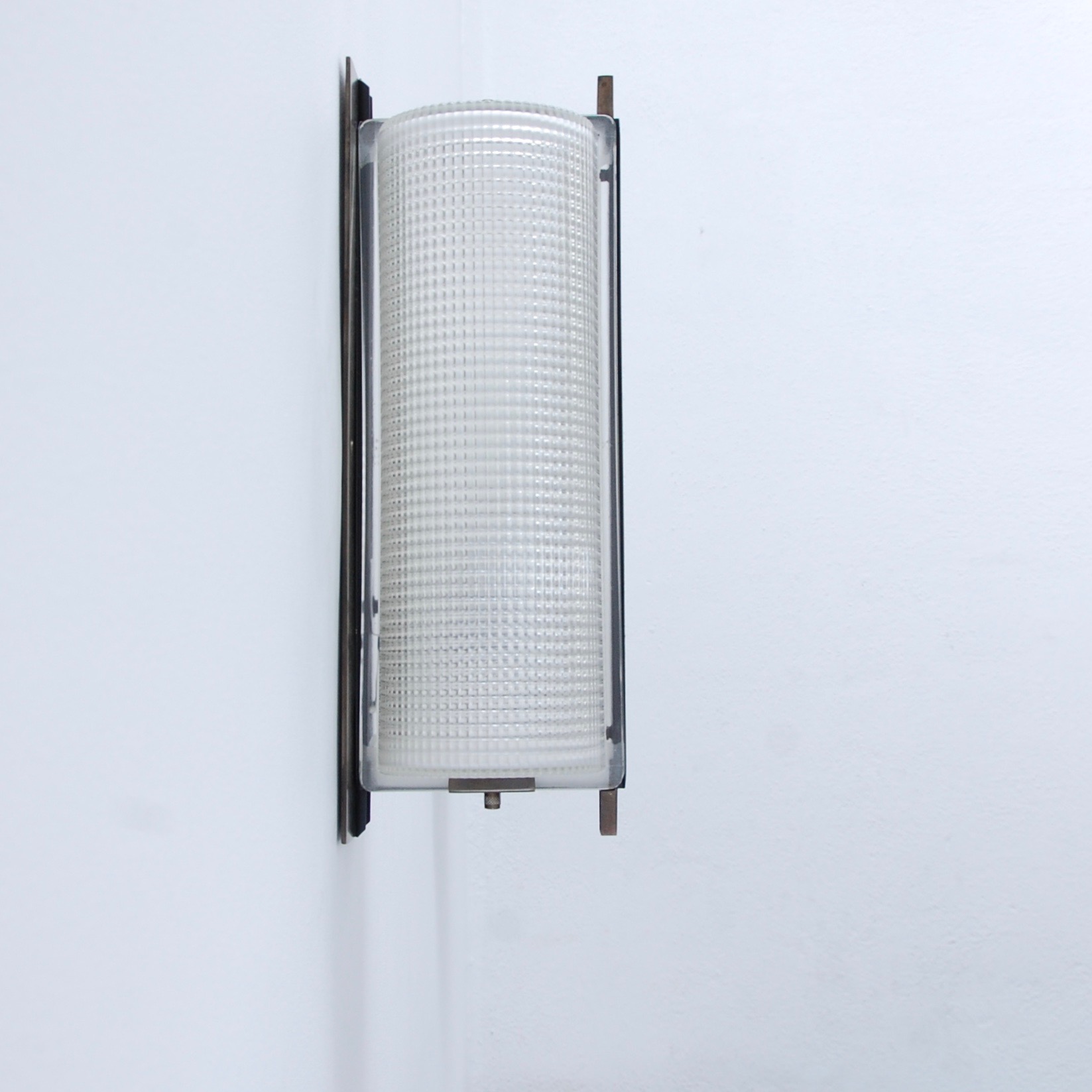 HolophaneIndoorOutdoorSconces7.jpeg