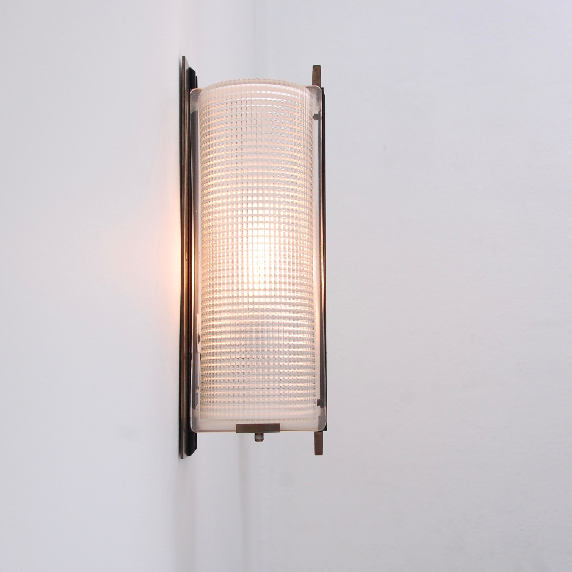 HolophaneIndoorOutdoorSconces18.jpeg