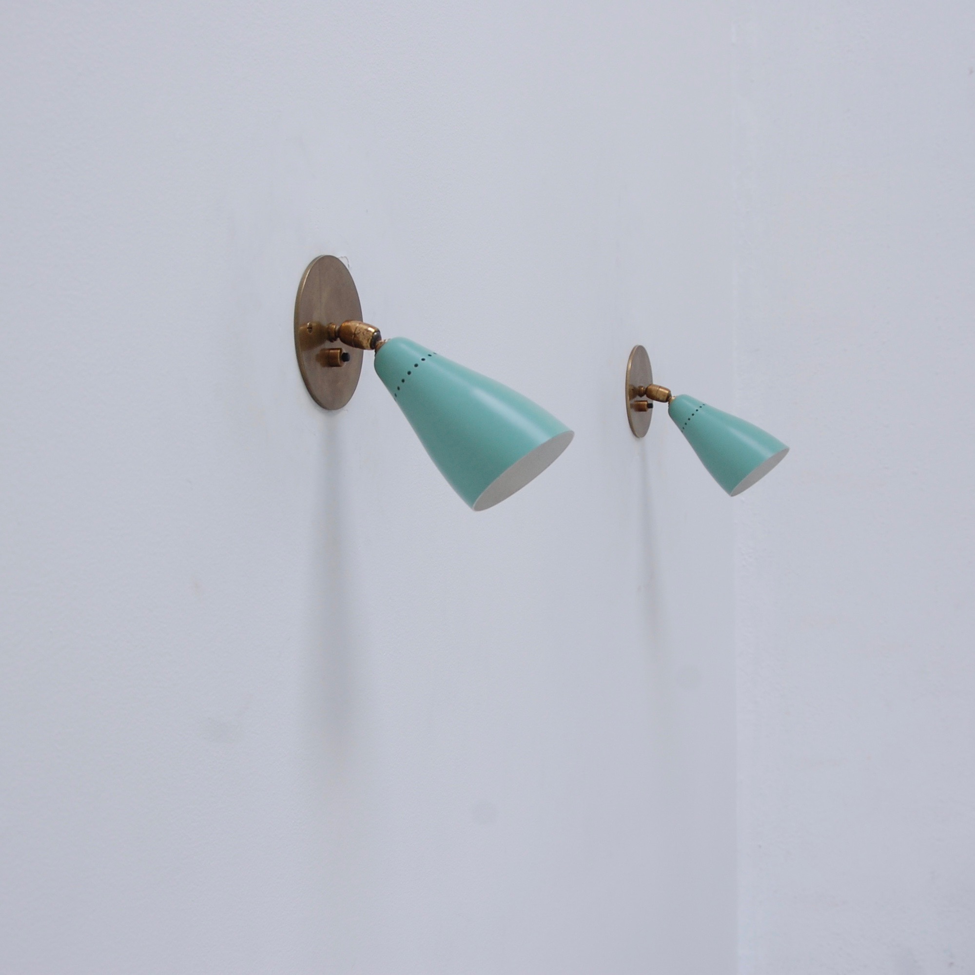 GiuseppeOstuniDirectionalSconces6.jpeg