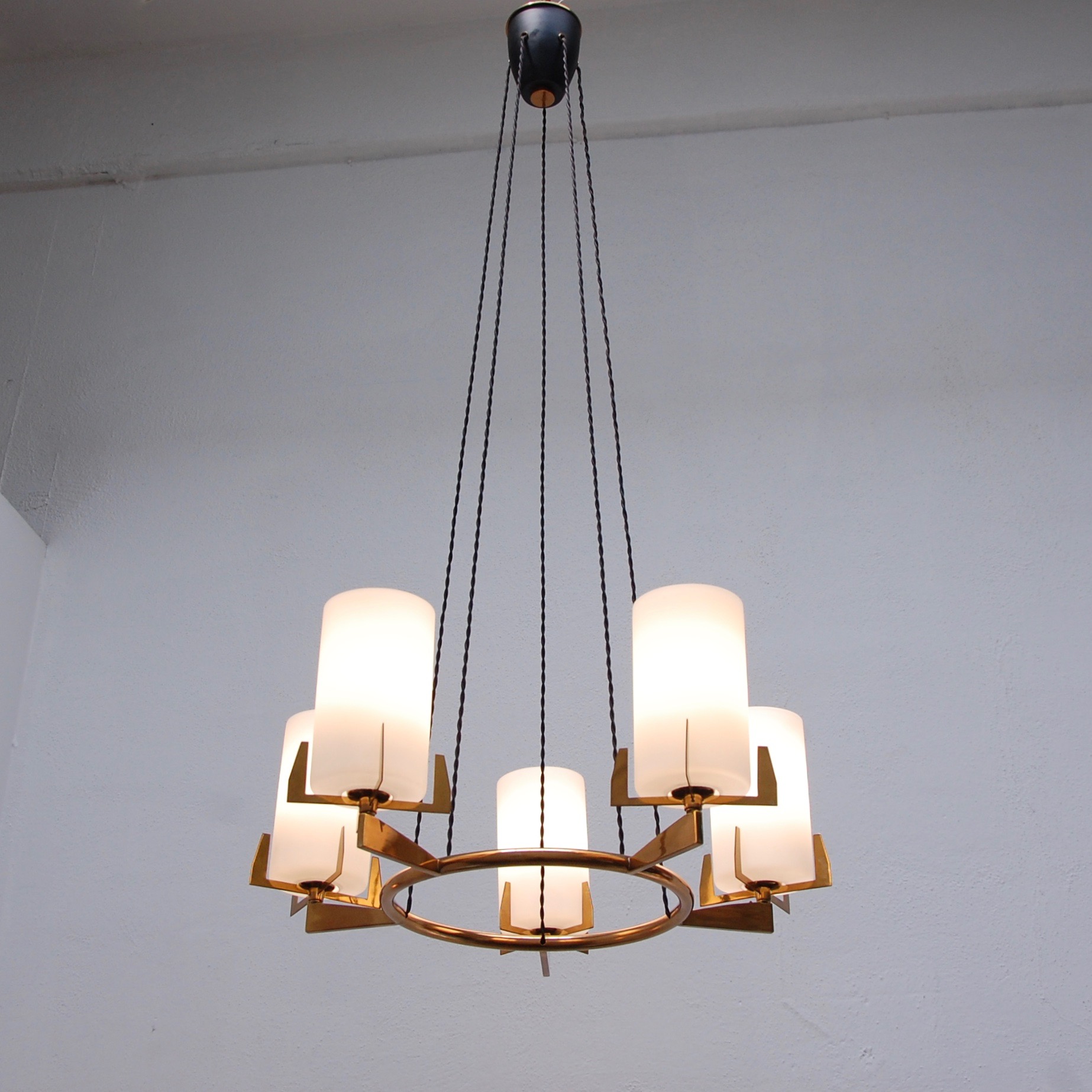 ItalianCircularChandelier12.jpeg
