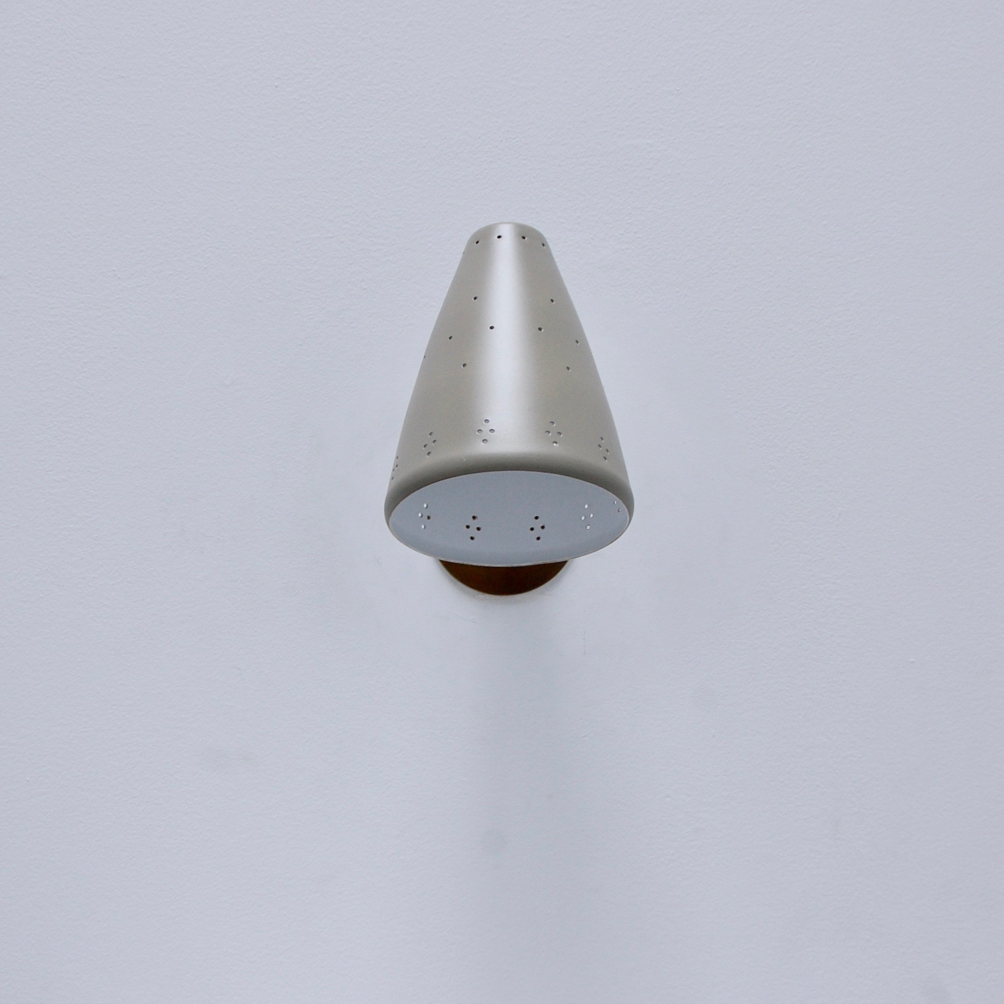 1950sAmericanPerforatedSconces7.jpeg