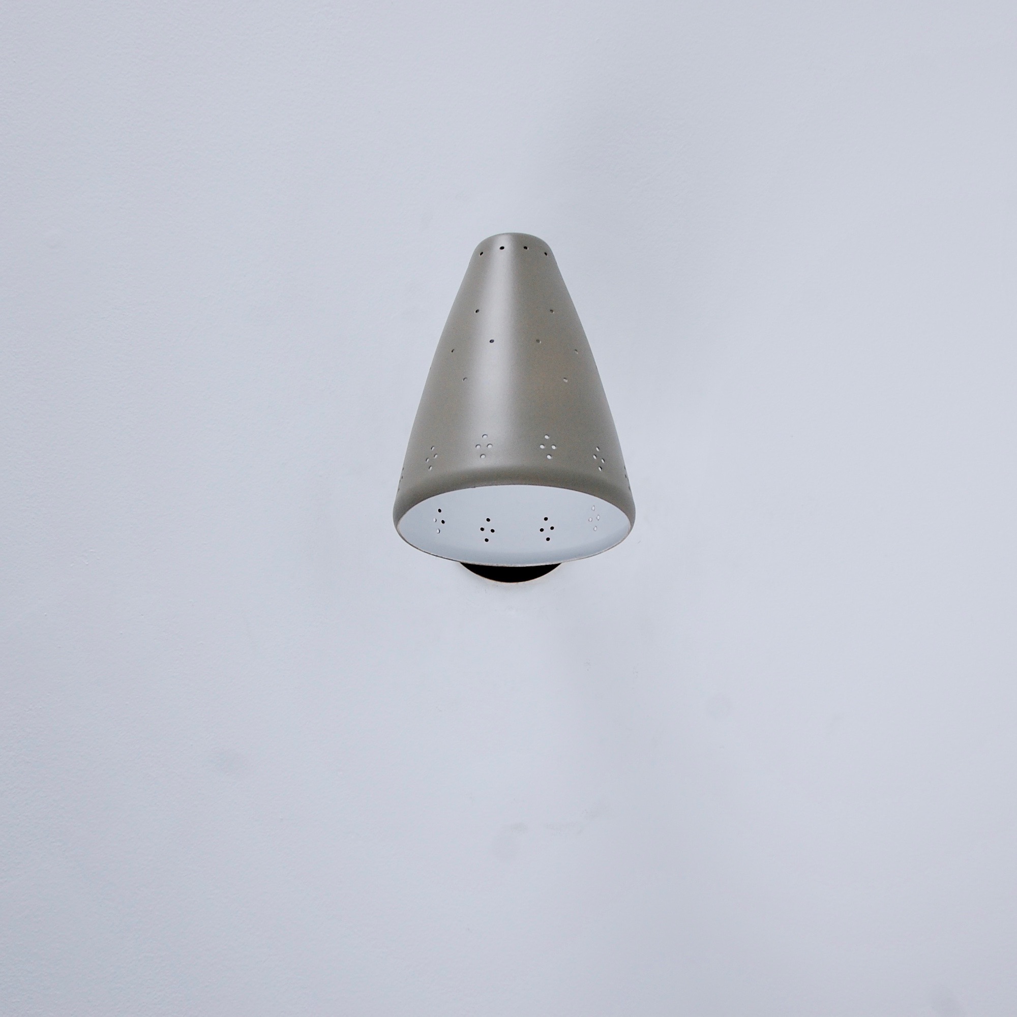 1950sAmericanPerforatedSconces8.jpeg