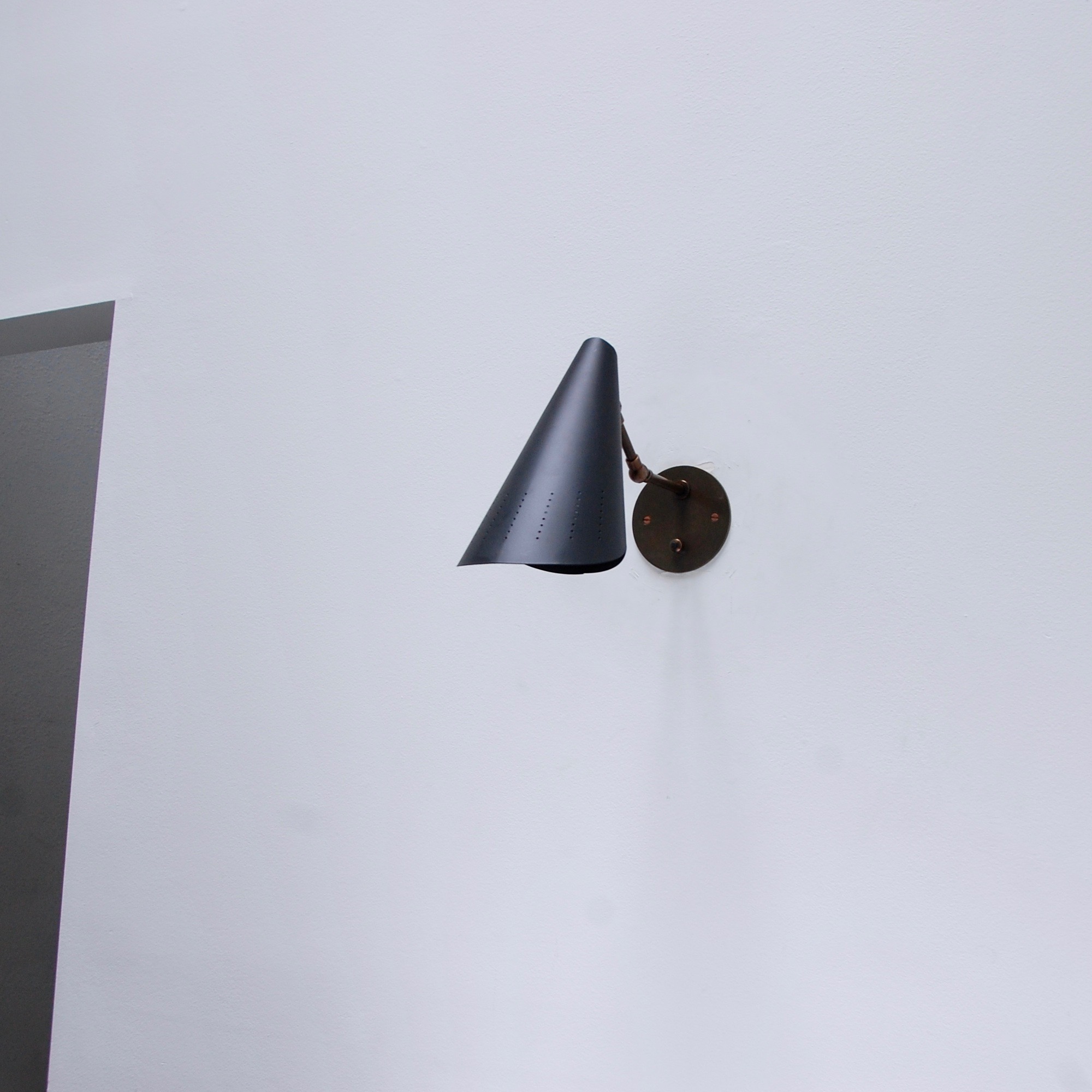 AmericanArticulatedReadingSconces6.jpeg