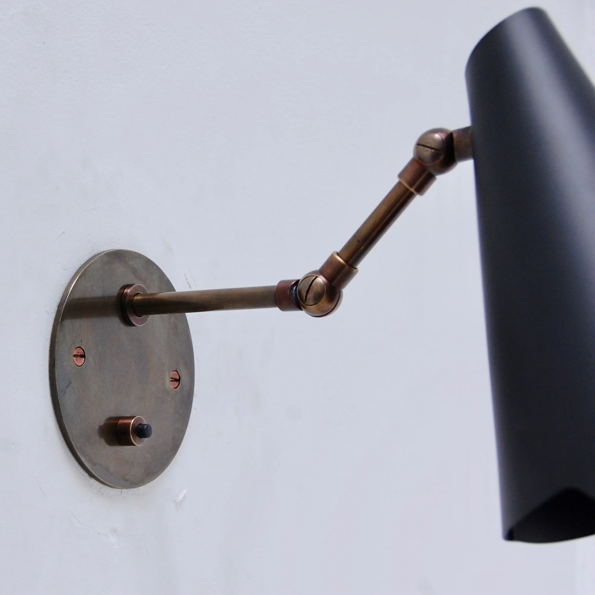 AmericanArticulatedReadingSconces7.jpeg