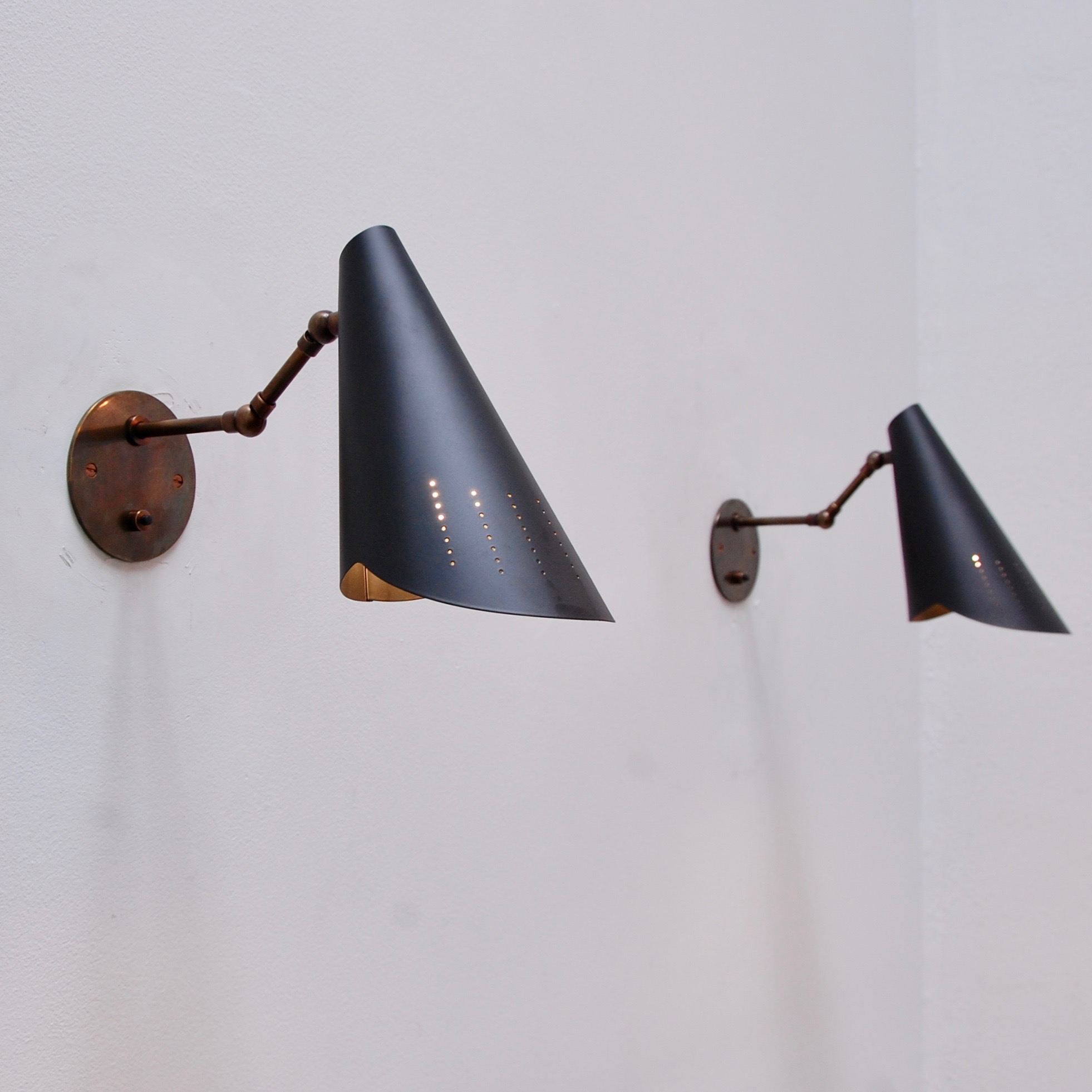 AmericanArticulatedReadingSconces8.jpeg
