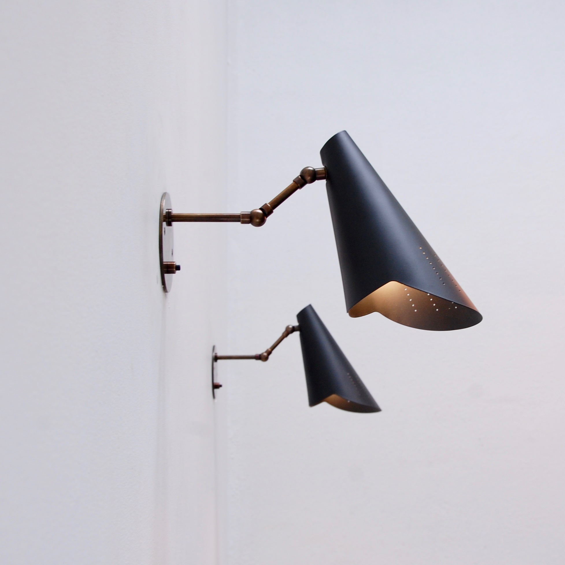 AmericanArticulatedReadingSconces11.jpeg