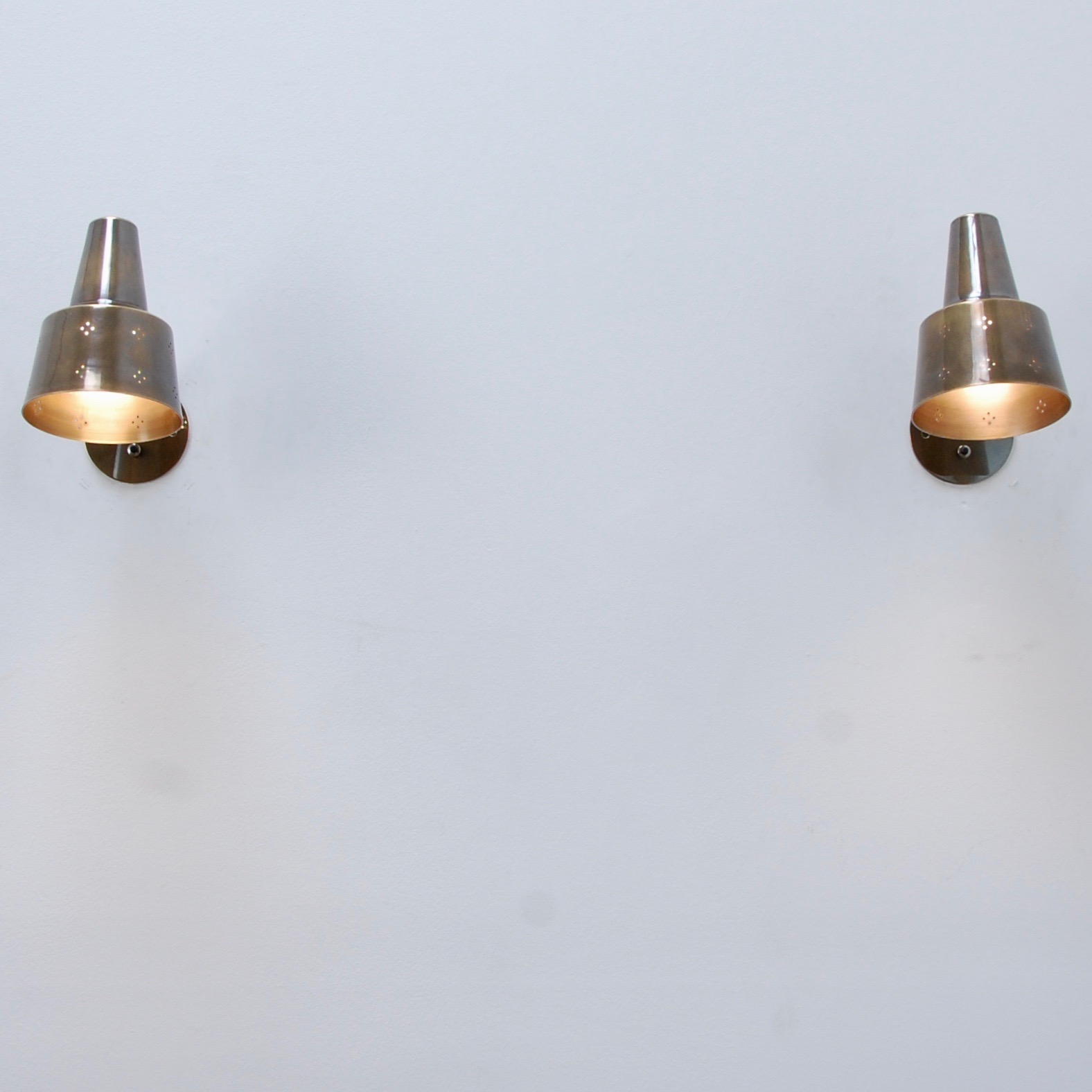 AmericanPerforatedSconces15.jpeg