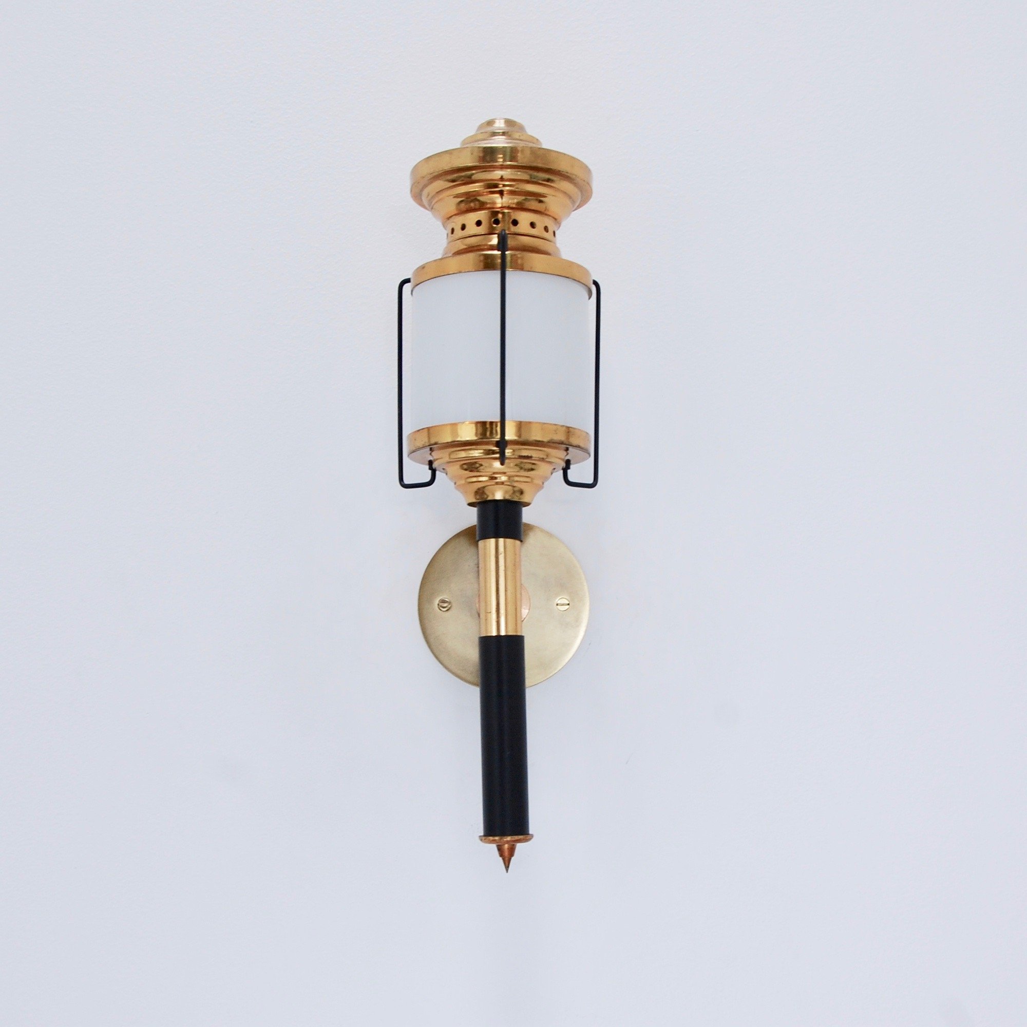 IndoorOutdoorModernistLanterns6.jpg