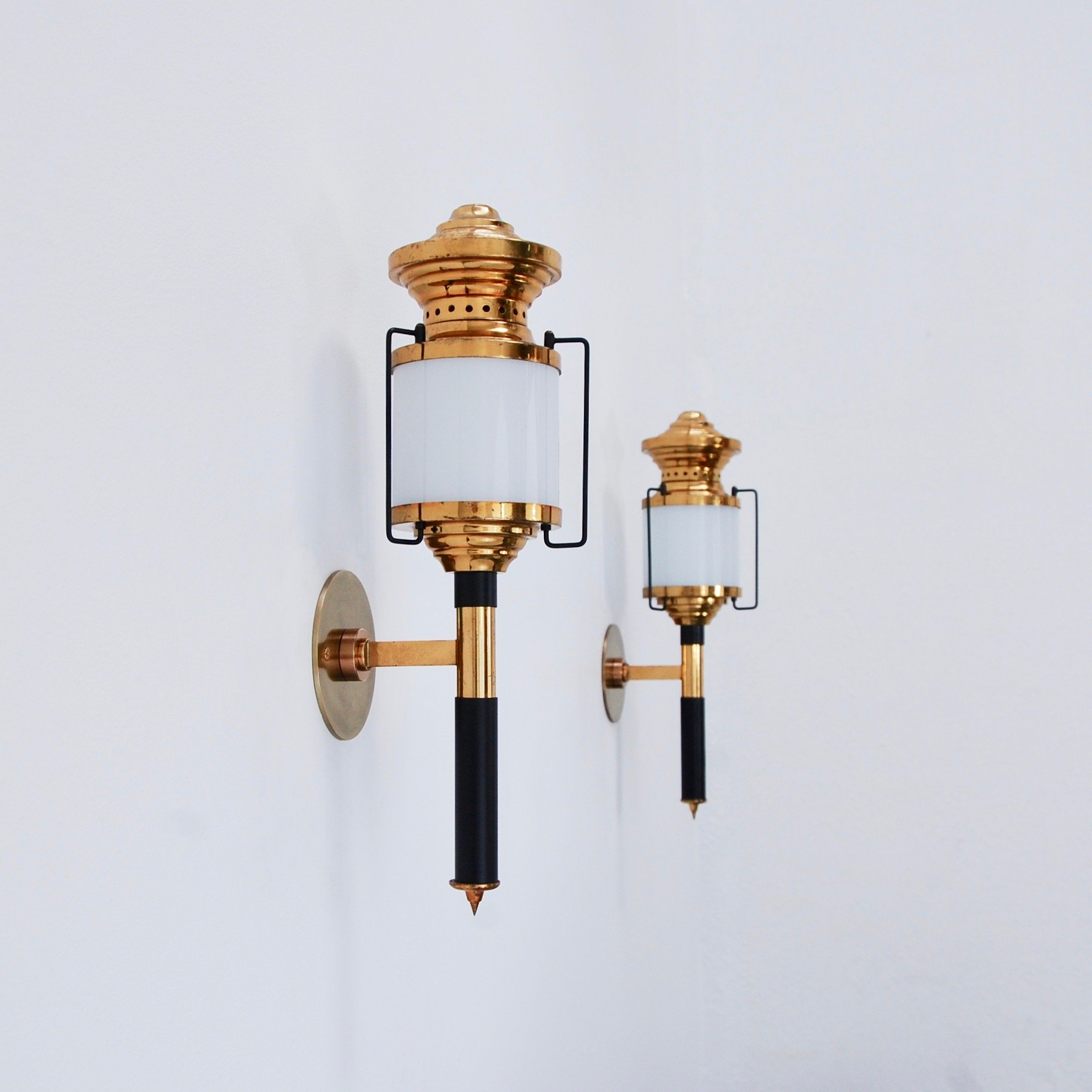 IndoorOutdoorModernistLanterns2.jpg