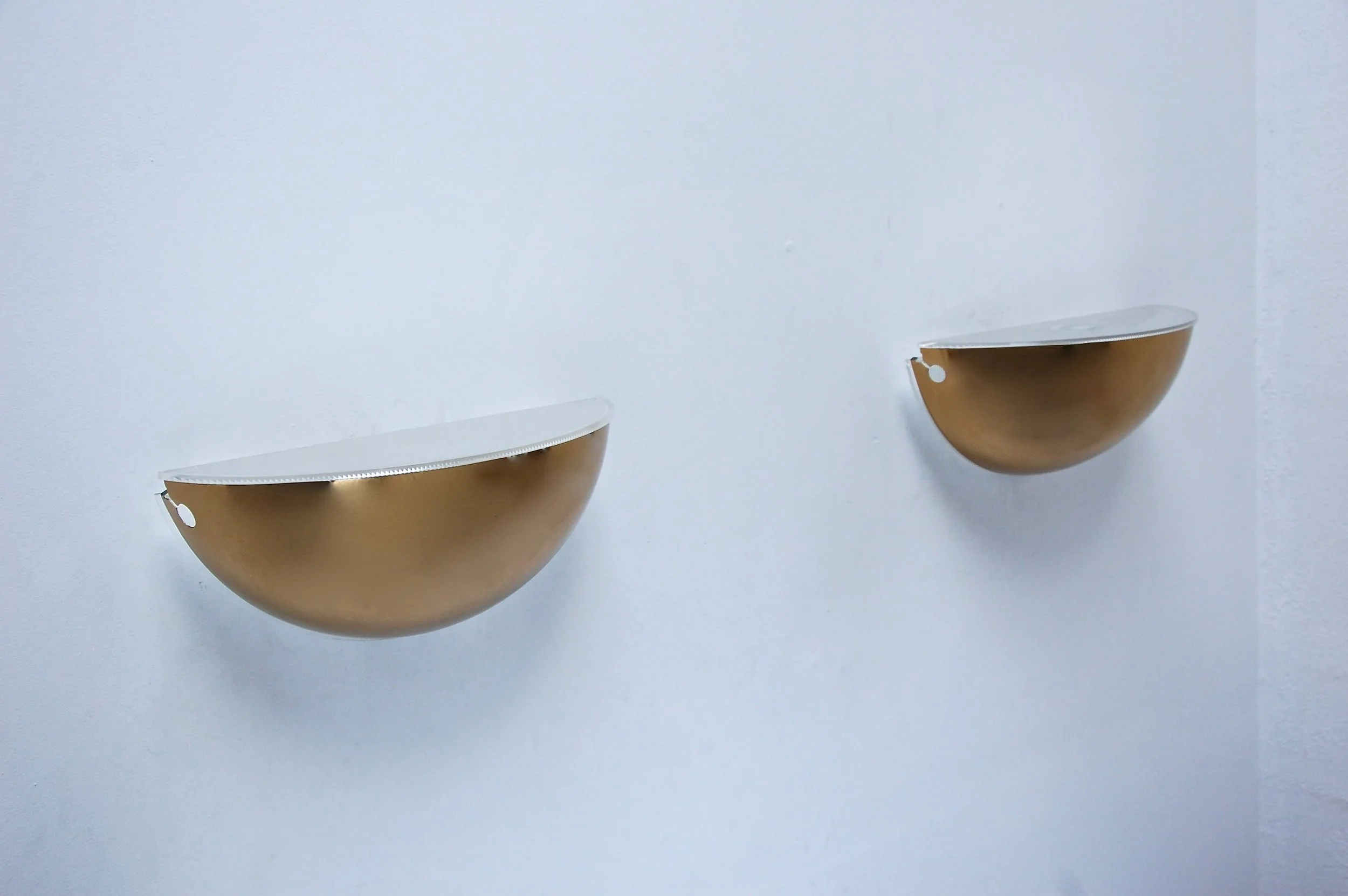 QuartoWallLampsbyFlos4.JPG