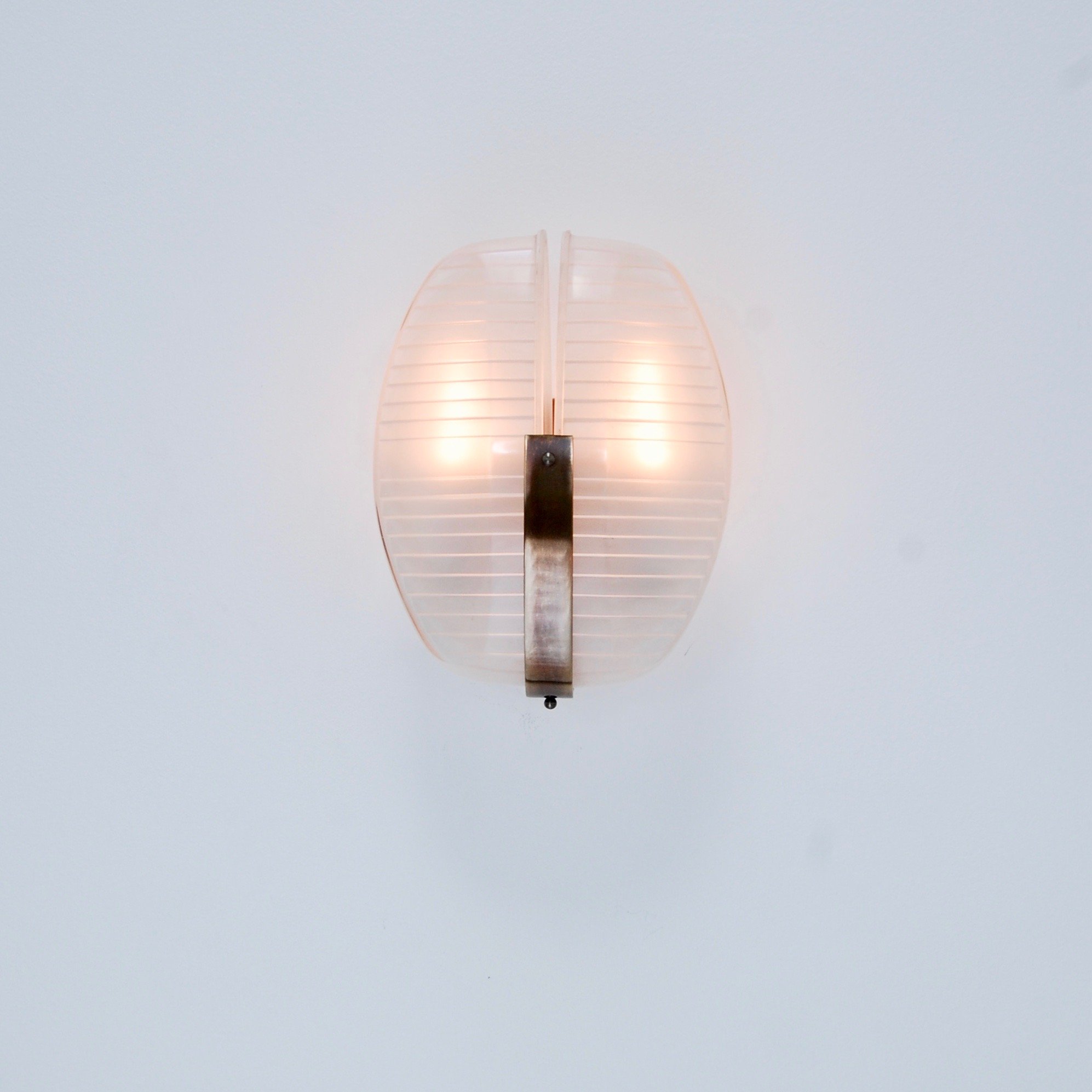 LambdaSconcesbyVicoMagistrettiforArtemide9.jpg