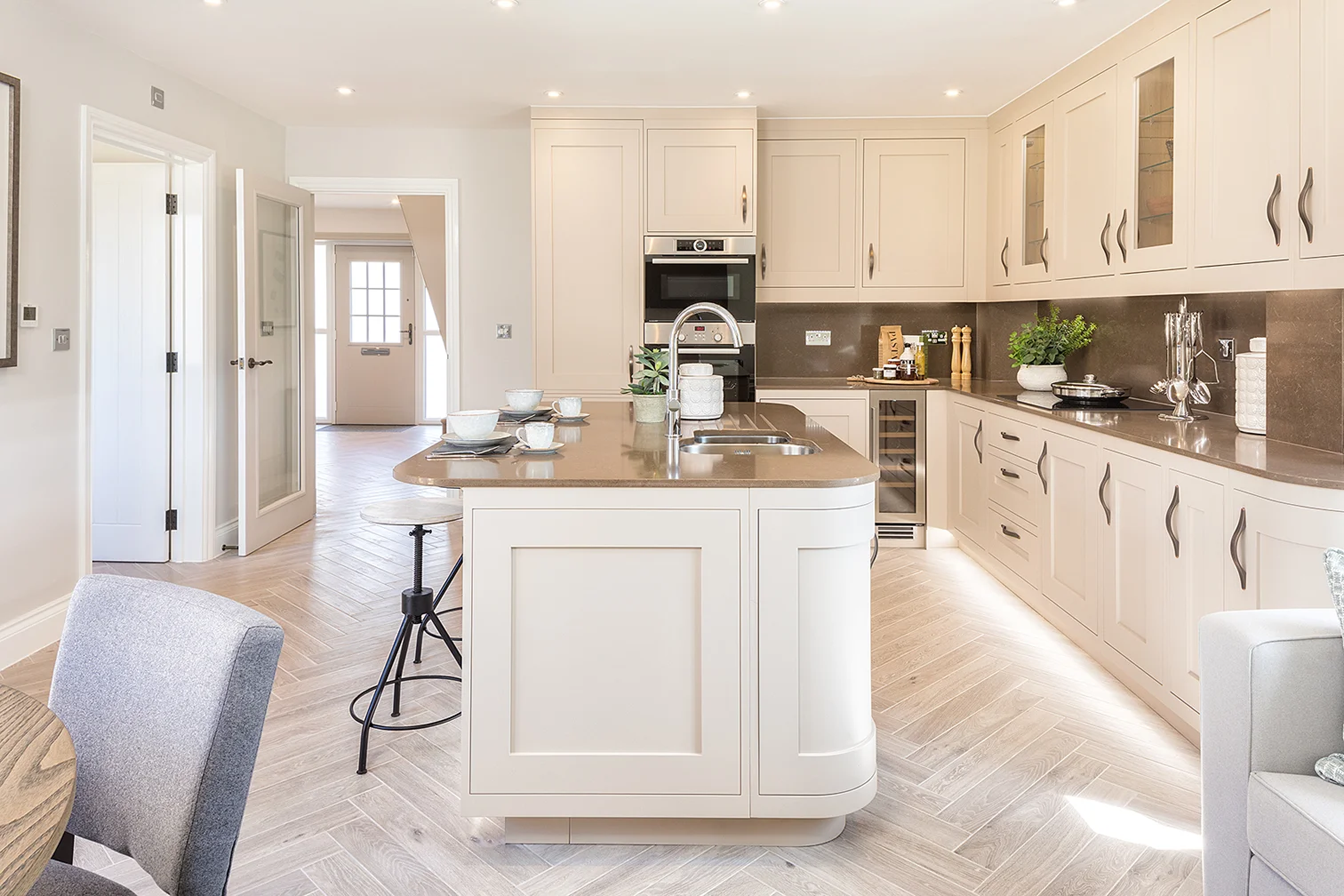 Kitchen_7244-007_Small.jpg