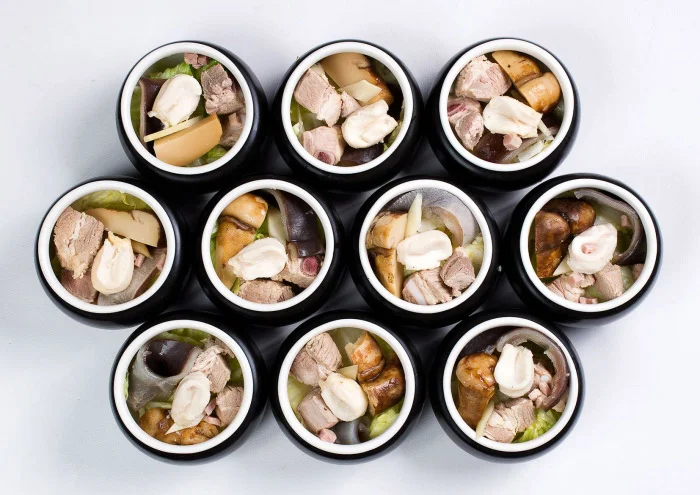 原盅松茸智鮑花膠燉