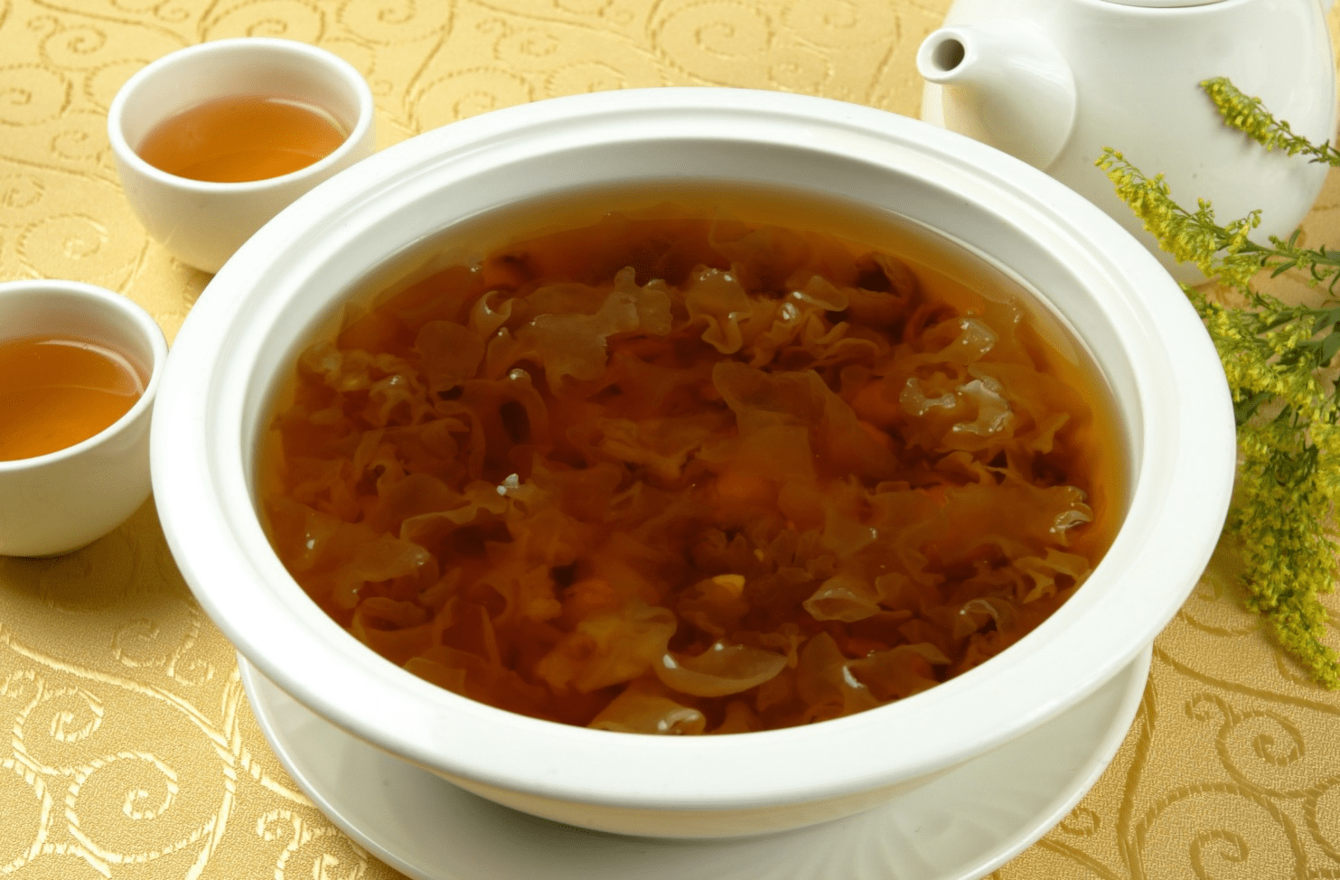 2019尾牙15000-豪鼎飯店-11紅蓮燉雪耳.png