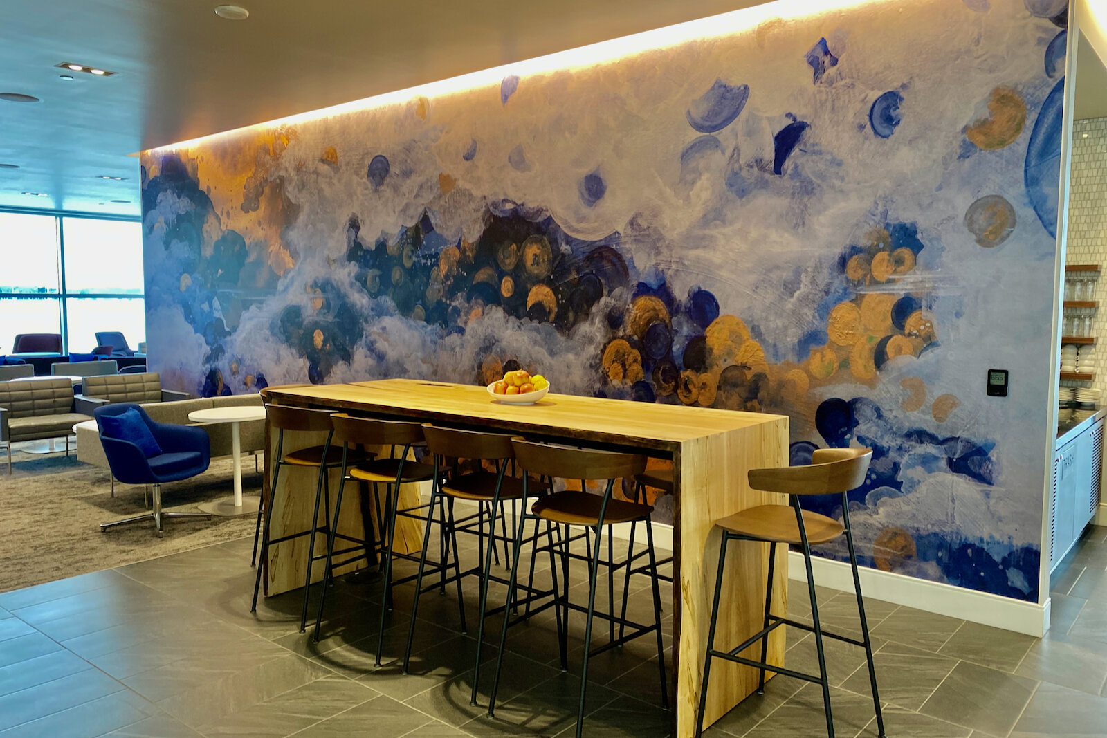 american express centurion lounge charlotte douglas airport wallpaper mural by artist amanda moody image by zach griff the points guy