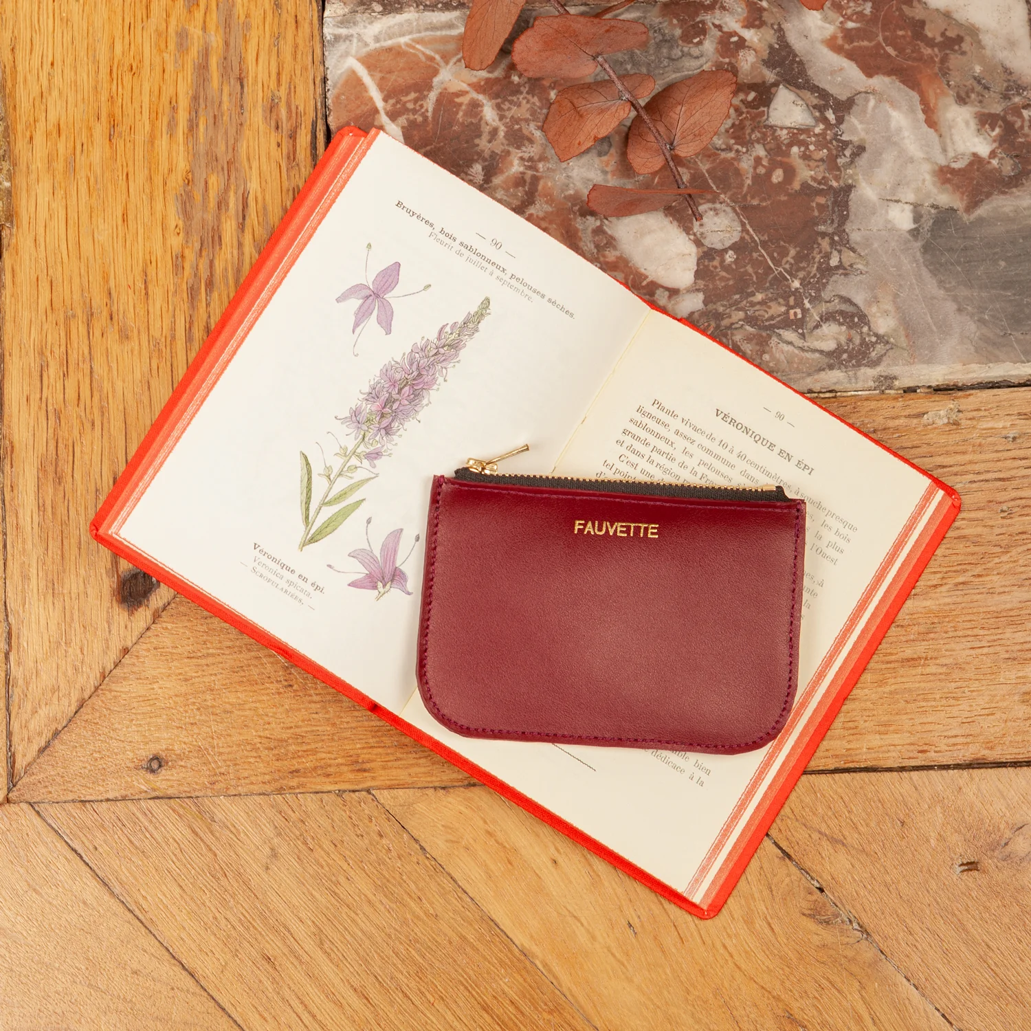 Fauvette-portecarte-zip-bordeaux-web1500.jpg