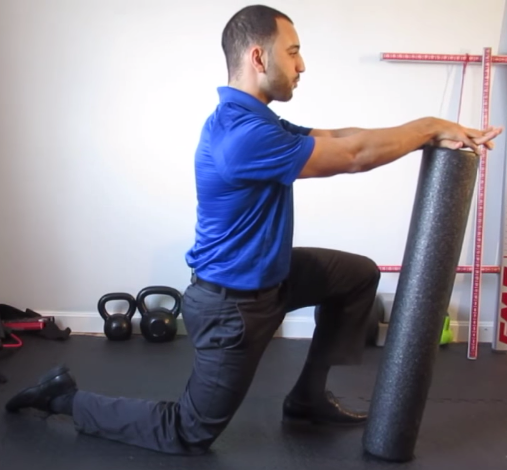 1. half kneel hip flexor stretch with core engagement.png