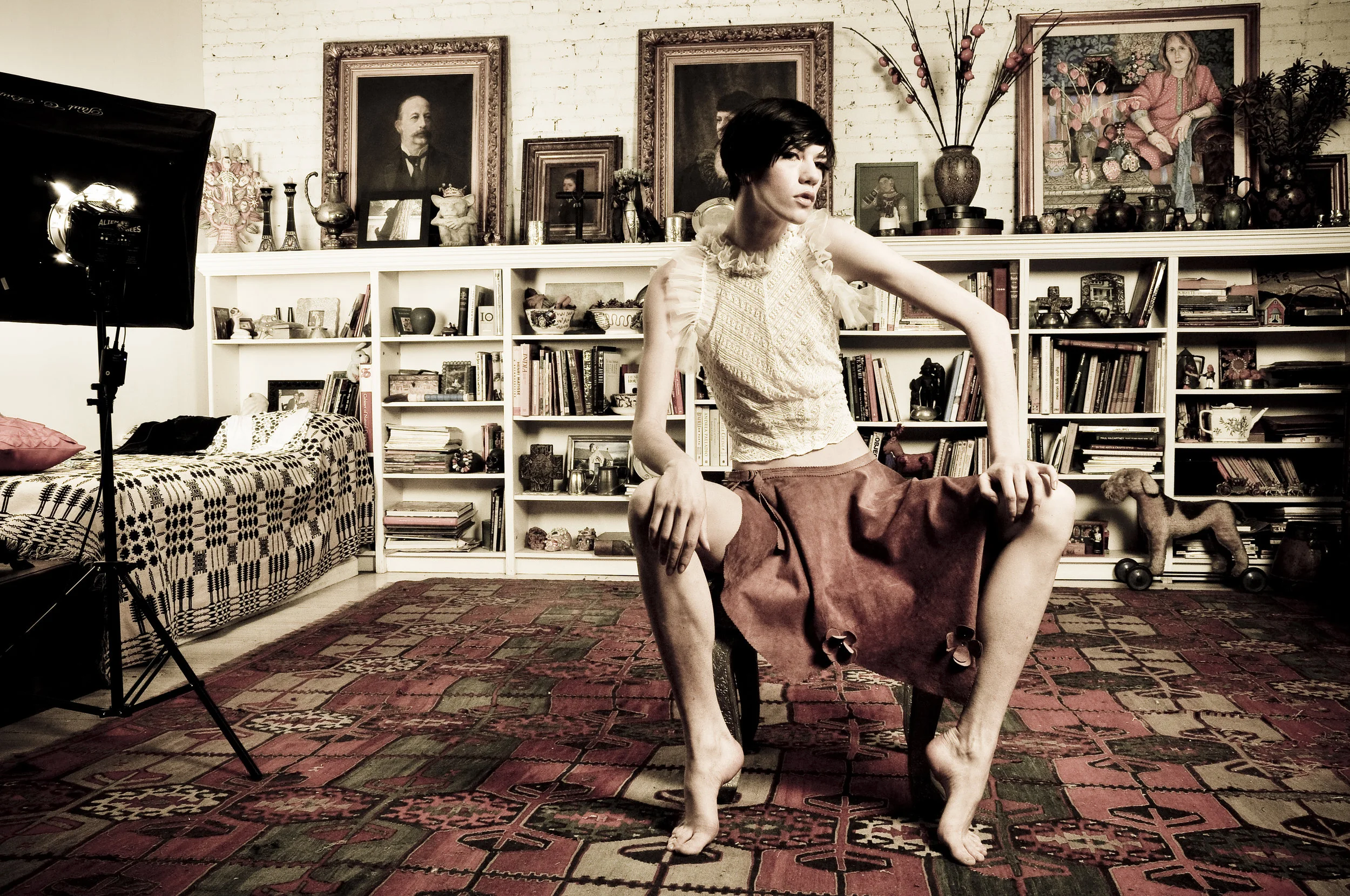 full_03_combo_leather_lace_daria_sitting.jpg