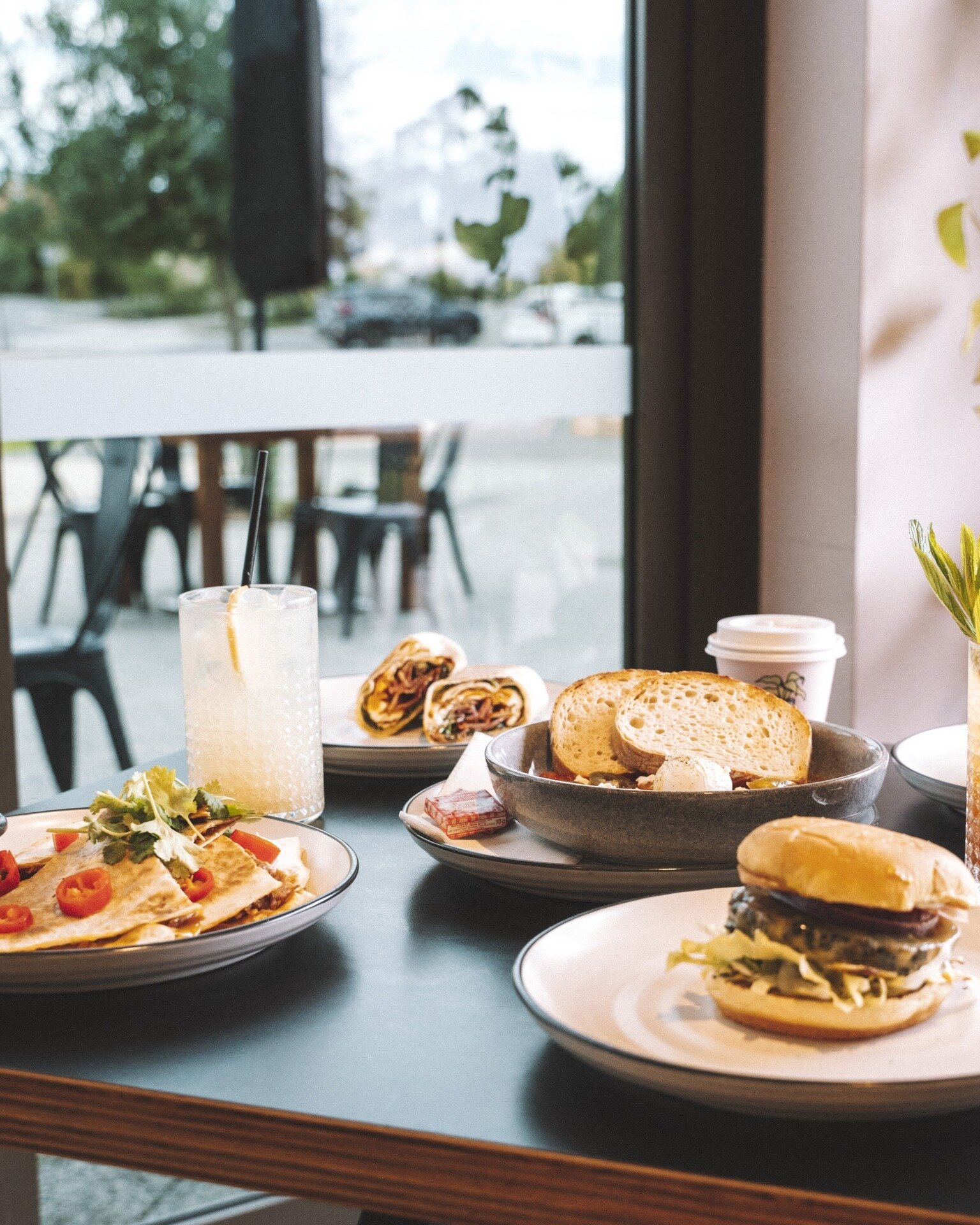 Brunchin&rsquo; with friends.  It&rsquo;s a vibe 😎 

Tag your brunch date below.

#perthfoodadventures #urbanlistperth #perthcafes #perthtakeaway #foodbloggerperth #perthyums #perthfood #pertheats #perthcakes #perthcoffee #perthdesserts #perthbites 