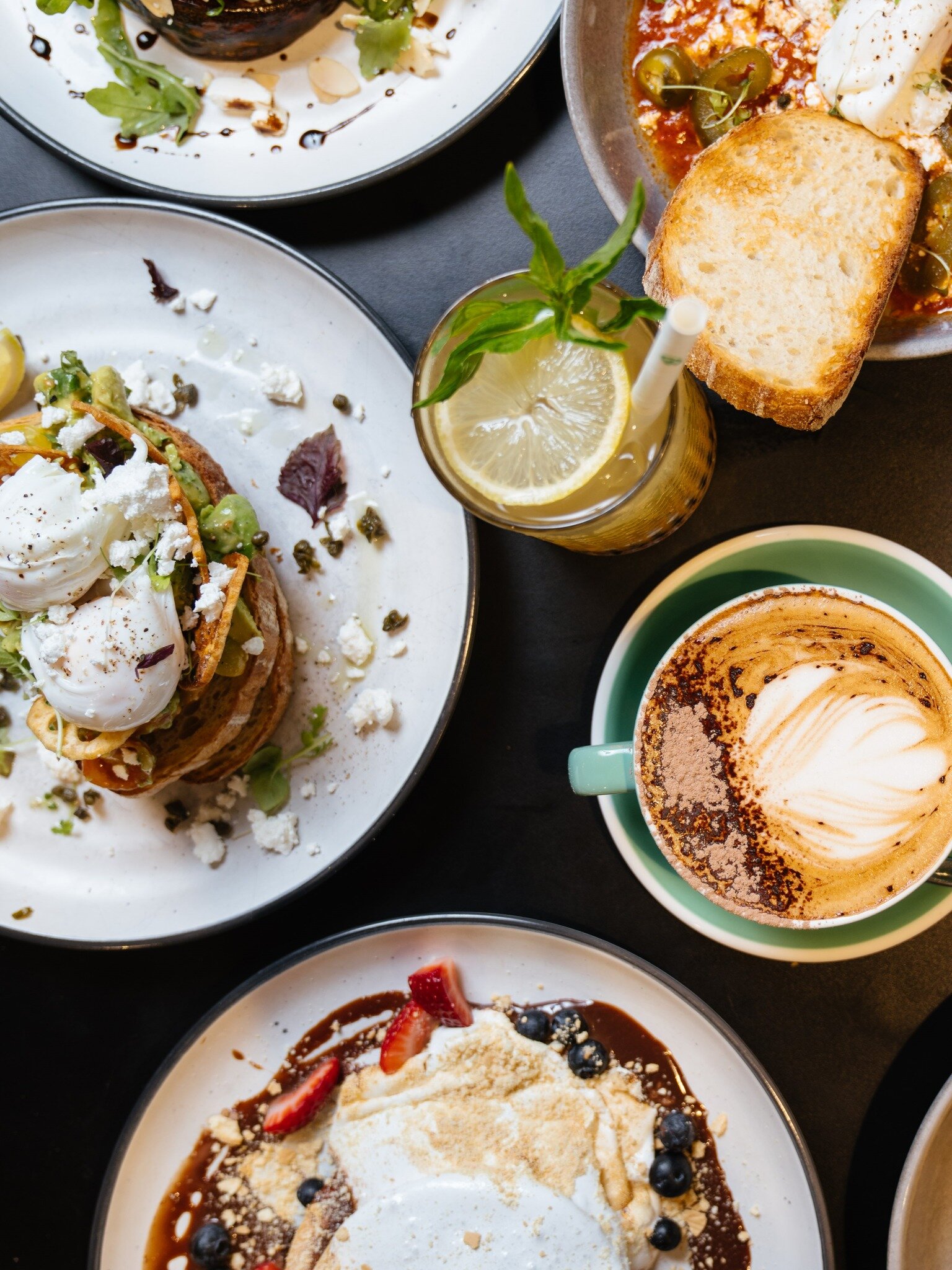 Today's forecast: strong chance of lo-fi vibes and tasty bites 😋👍

#perthbar #perthbeersnobs #perthvegans #foodofperth #goodfoodperth #cafehopperth #cafeperth #perthcafe #perthcafes #perthcafescene #perthcafeculture #bestcafesperth #coffeeinperth #