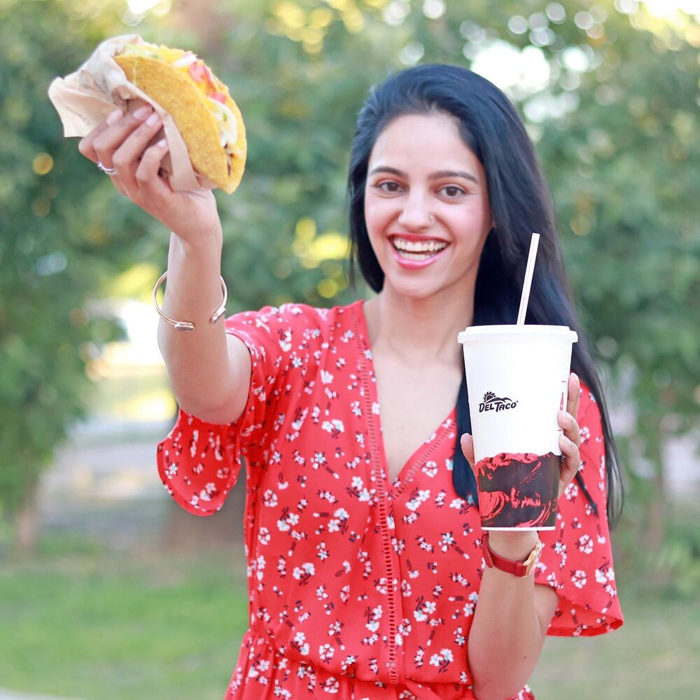 [ad] Just a girl excited about her Beyond Taco! @deltaco now partners with @beyondmeat to serve healthy plant-based options. Hit the drive-thru or order via delivery app and enjoy their protein packed Beyond Tacos and Burritos.
Click link in bio to o