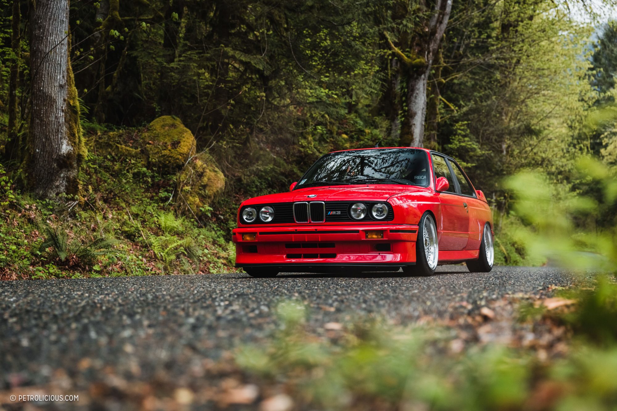Daniel-Piker-John-Zubarek-Hennarot-BMW-E30-M3-1-2000x1333.jpg