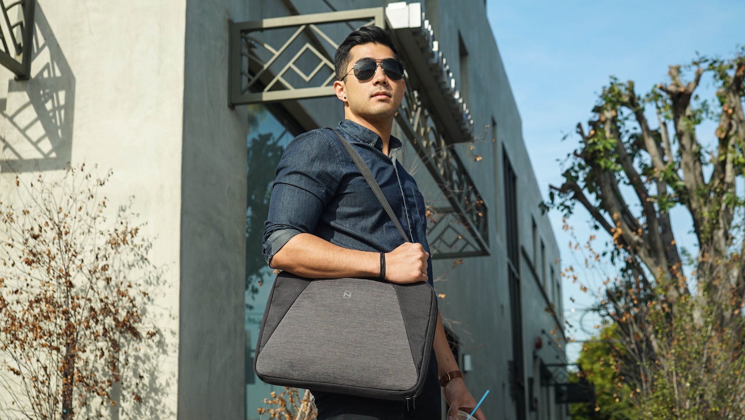 Neweex: The Ultimate All-In-One Backpack and Laptop Case - Neweex